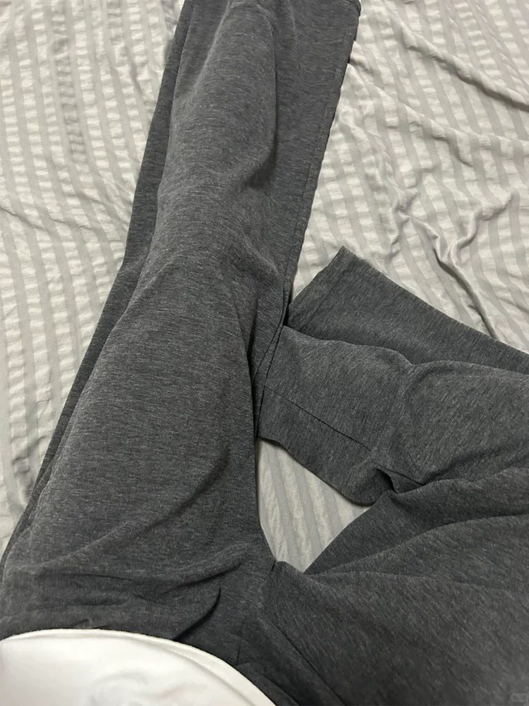 Quần thường ngày màu xám đậm dành cho nữ, phong cách đầu xuân, cỡ lớn, lưng cao, dáng suôn, tôn dáng, phong cách lười biếng, quần ống rộng dài chạm sàn.