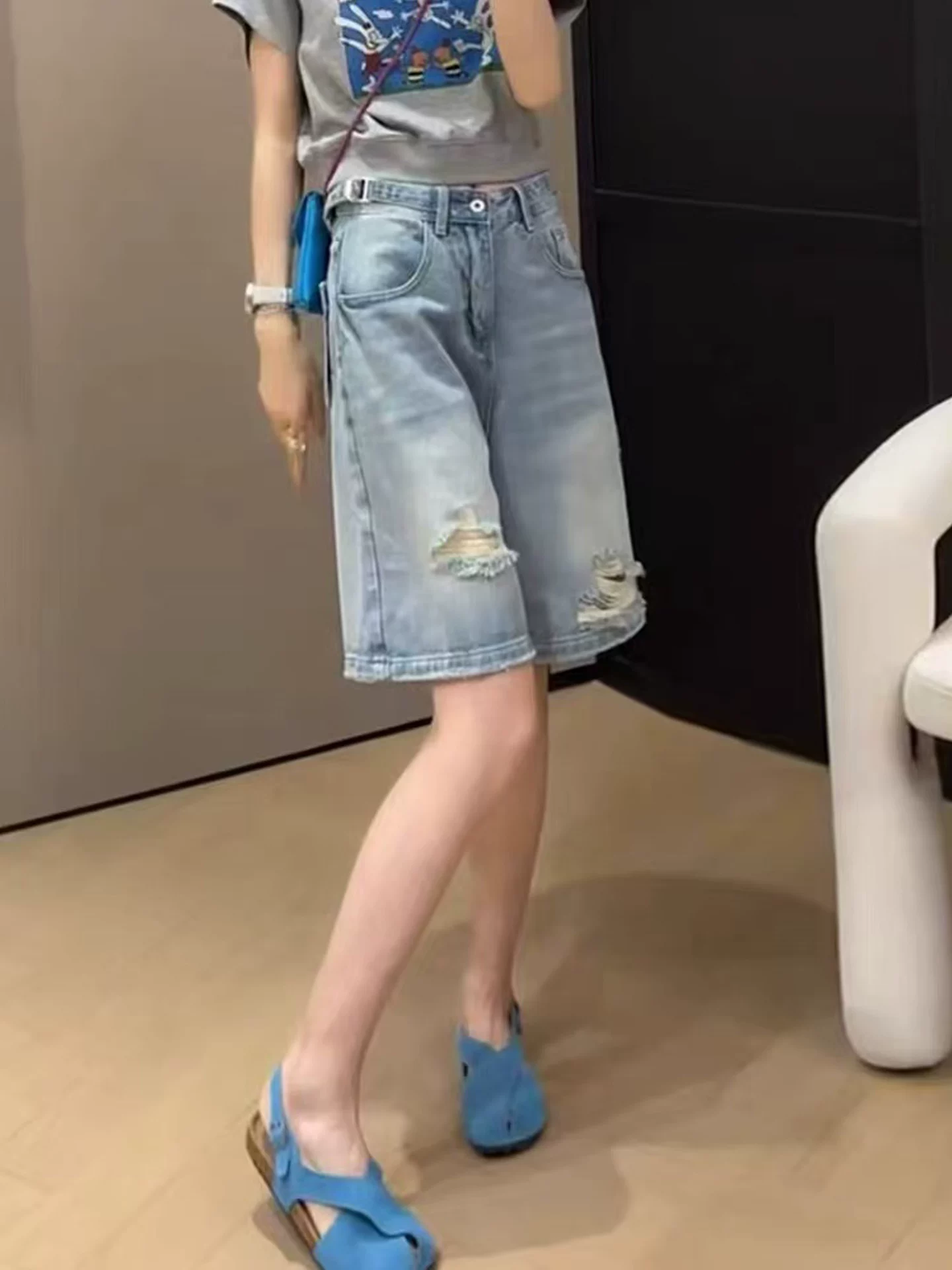 Quần short denim rách cho nữ, kiểu mới hè 2025, size lớn, cạp cao, dáng rộng, tôn dáng, quần ống rộng dài qua gối