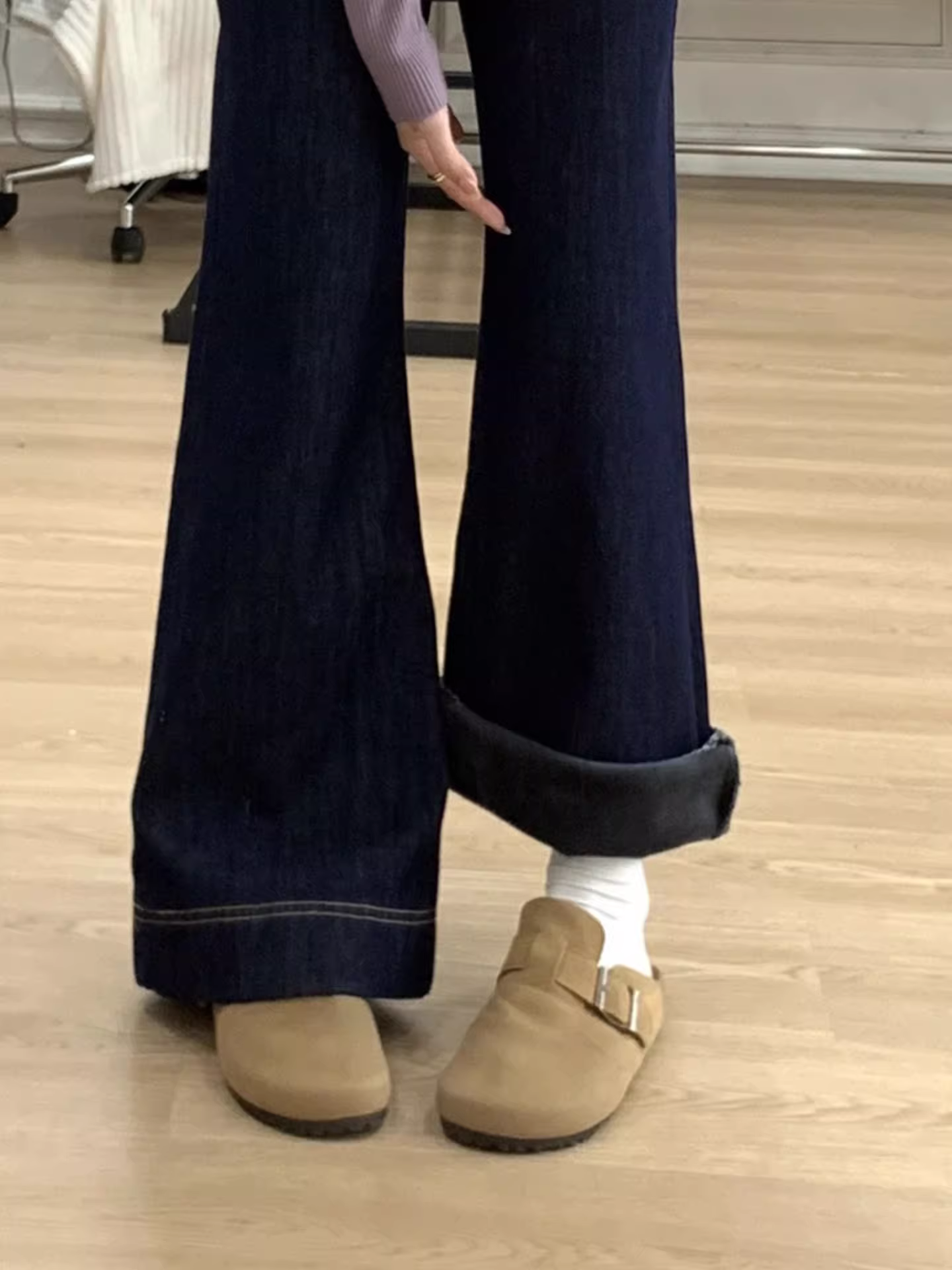 Quần jean ống loe thẳng, dày dặn, lót lông cừu màu xanh đậm dành cho nữ, size lớn mùa đông, cạp cao, co giãn, che hông.