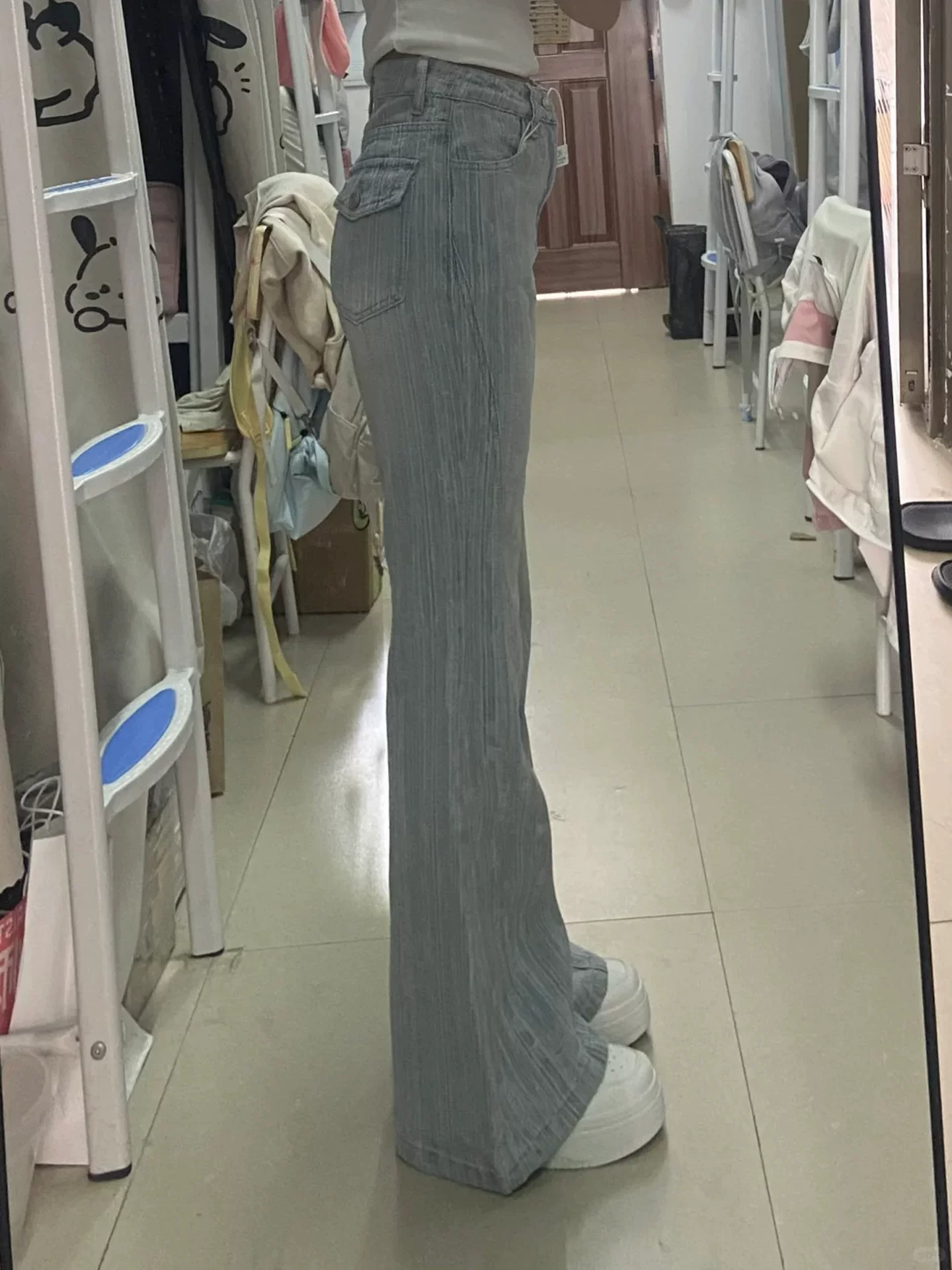 Quần jean ống loe jacquard màu sáng cho nữ, đầu thu, cỡ lớn, lưng cao, dáng rộng, giảm béo, quần ống loe