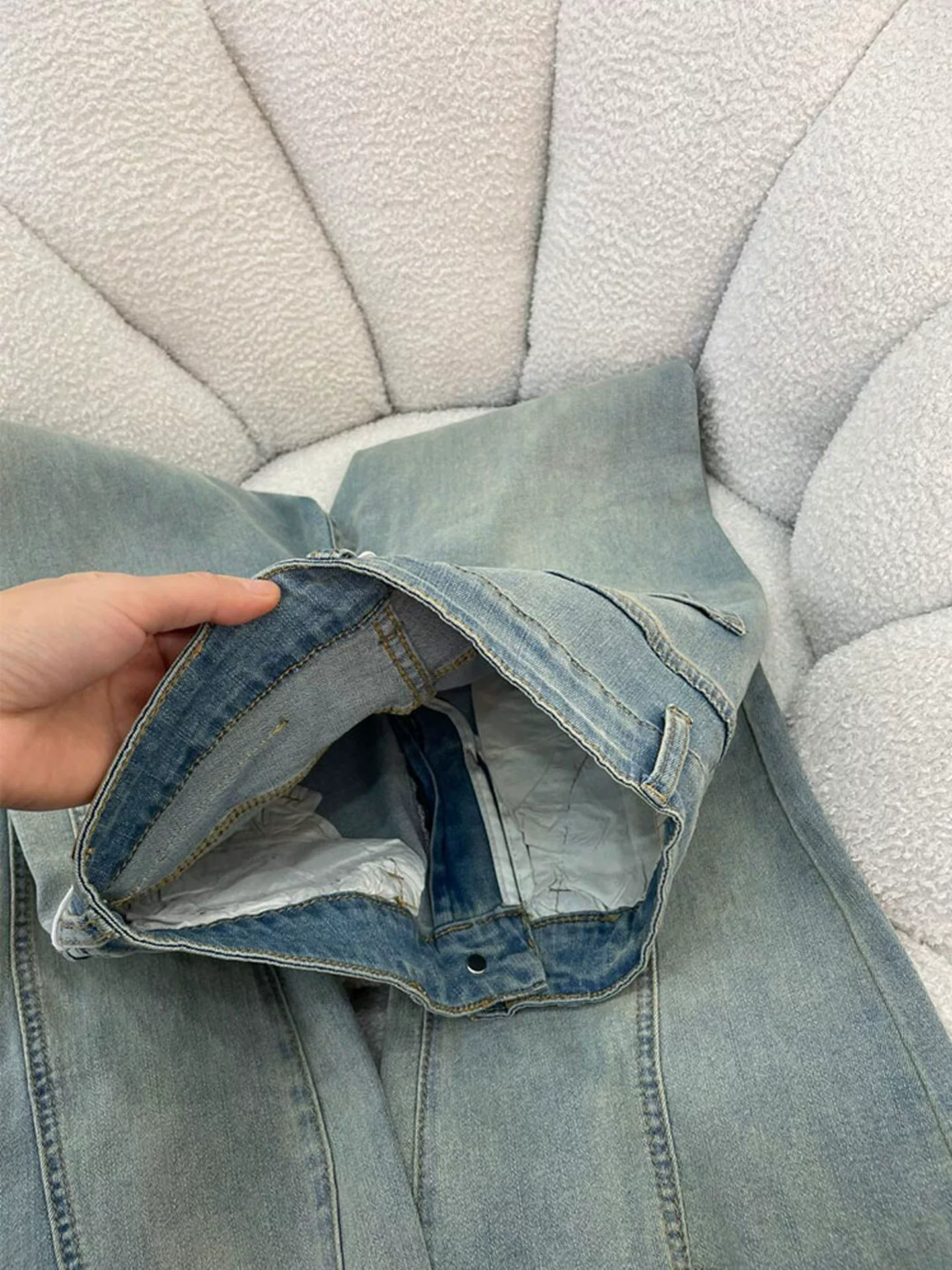 Quần jean xẻ tà màu xanh nhạt dành cho nữ, kiểu dáng mùa thu mới, cỡ lớn, lưng cao, co giãn, che hông, giảm béo, quần ống chuông.