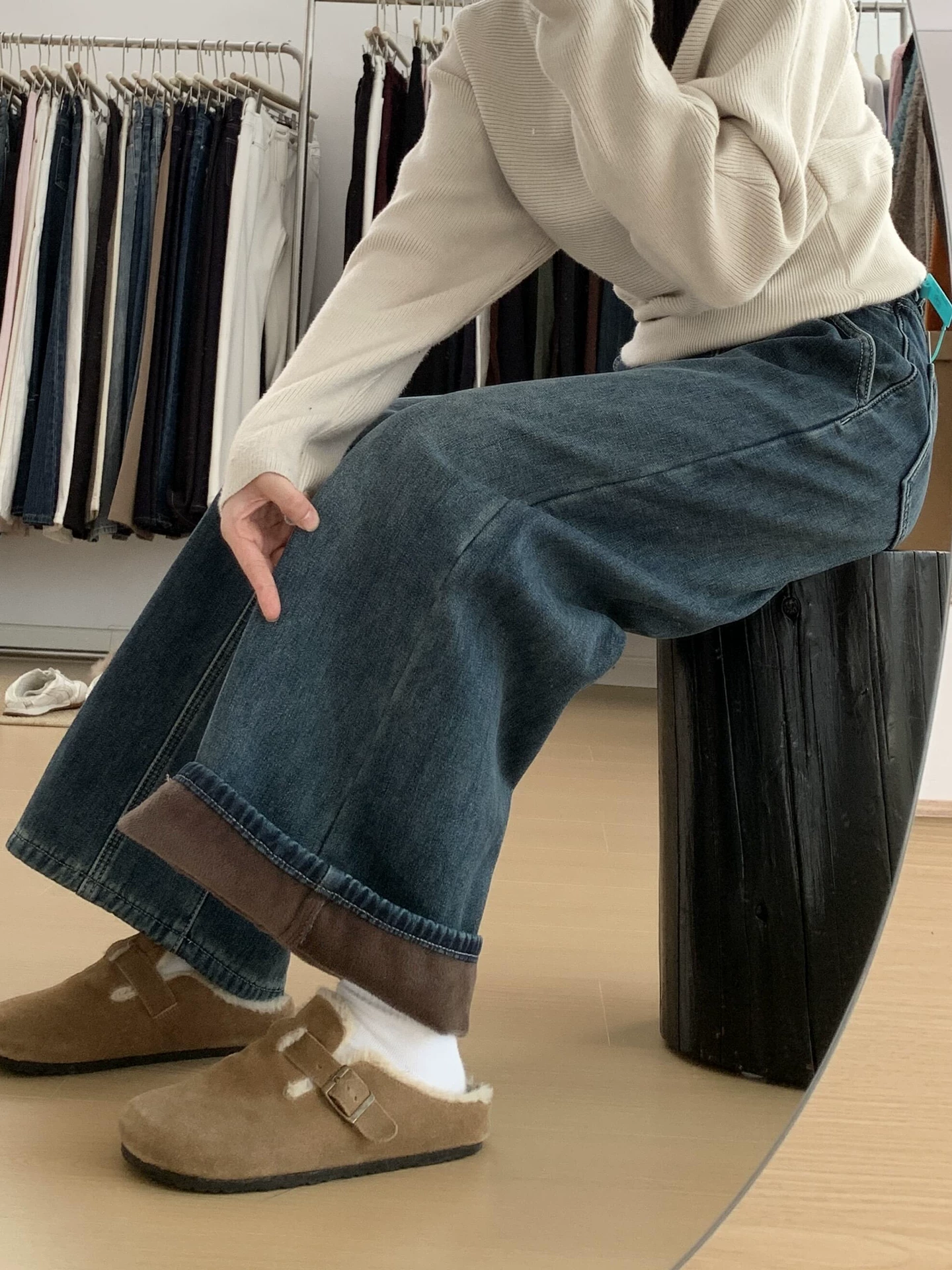 Quần jean ống đứng cạp cao dày dặn lót lông màu xanh cổ điển dành cho nữ, mùa thu đông, cỡ lớn, dáng rộng, tôn dáng, quần ống rộng mềm mại.