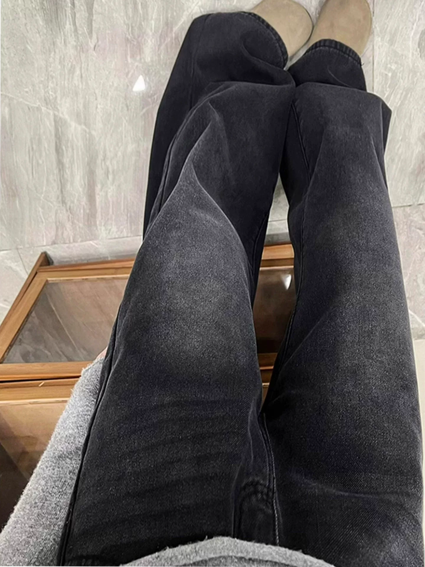 Quần jean ống rộng màu đen và xám cạp cao cổ điển dành cho nữ, kiểu dáng mùa thu mới, cỡ lớn, dáng rộng, quần dài thẳng tôn dáng.