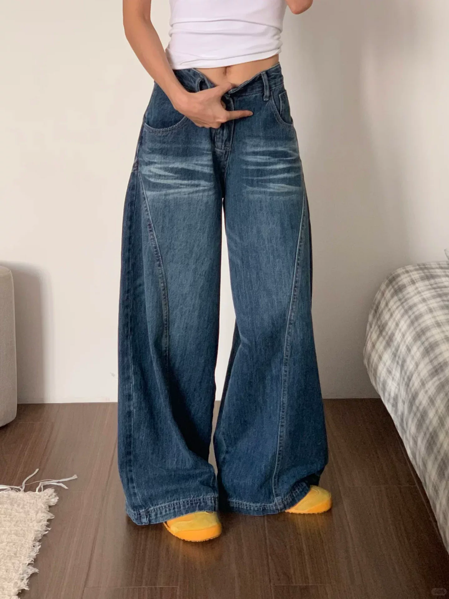 Quần jeans kiểu Mỹ cổ điển dáng lửng dành cho nữ mùa thu 2025, size lớn, cạp cao, rộng rãi, suôn dáng, tôn dáng, ống rộng