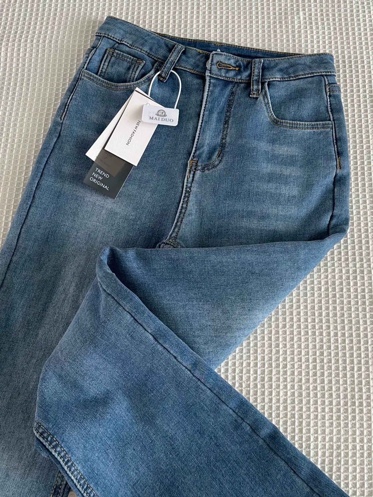 Quần jean ống loe dày lót lông màu xanh đậm dành cho nữ, mùa thu đông, cỡ lớn, lưng cao, co giãn, che hông, quần ống loe thon gọn.