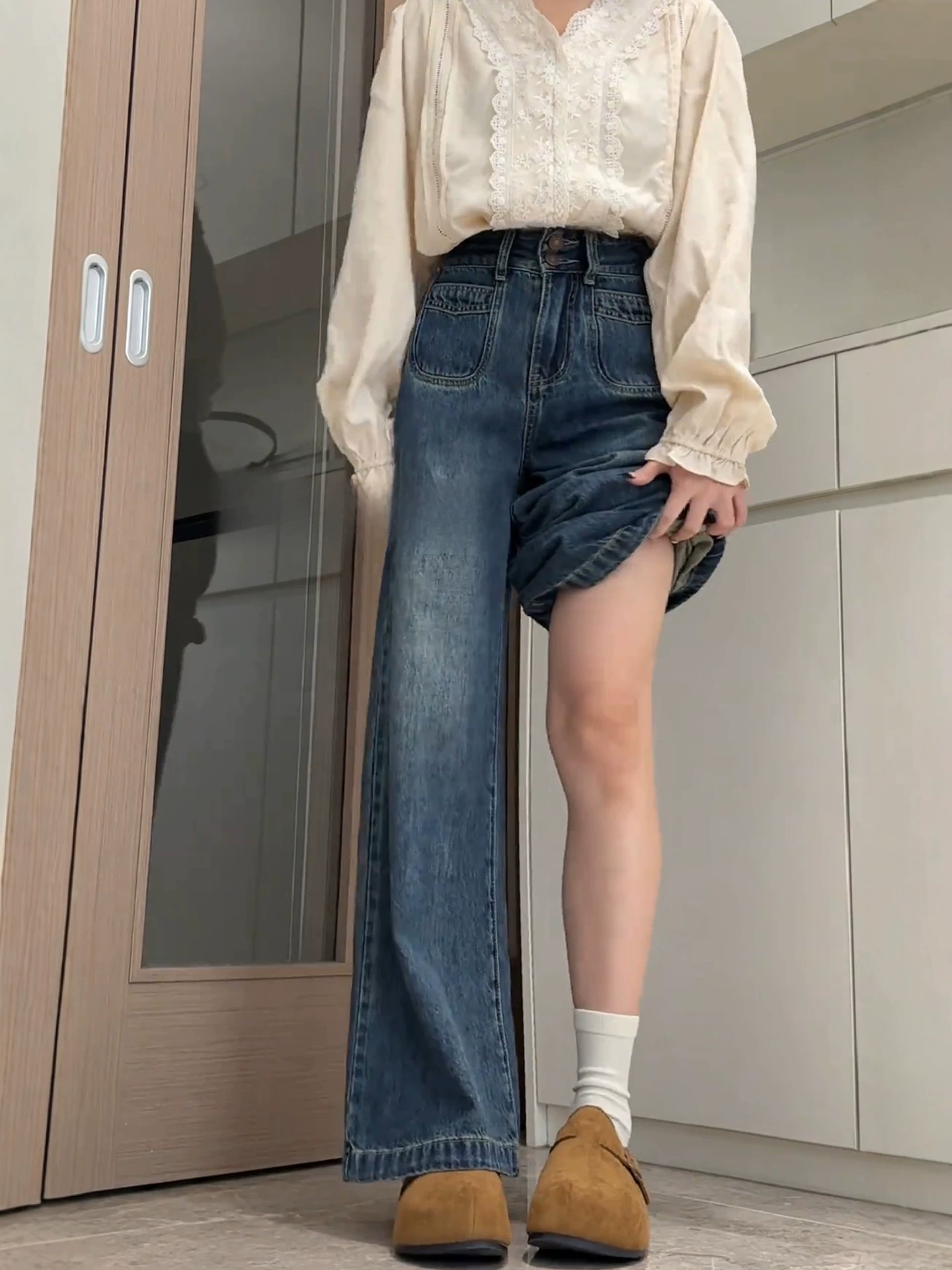 Quần jean ống rộng dày lót lông màu xanh cổ điển dành cho nữ, mùa thu đông, cỡ lớn, lưng cao, dáng rộng, dáng thon gọn, ống thẳng, quần dài đến sàn.