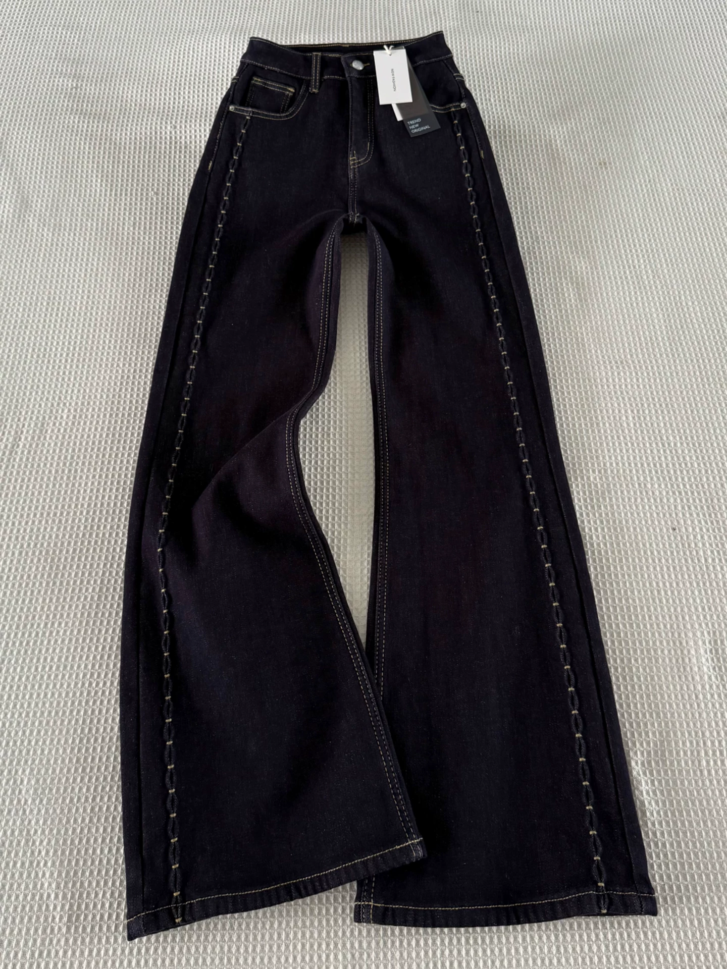 Quần jean ống loe dày lót lông cừu dành cho nữ, cỡ lớn mùa đông, lưng cao, thon gọn, rộng rãi, mềm mại, không bó sát ở chân, quần ống chuông.