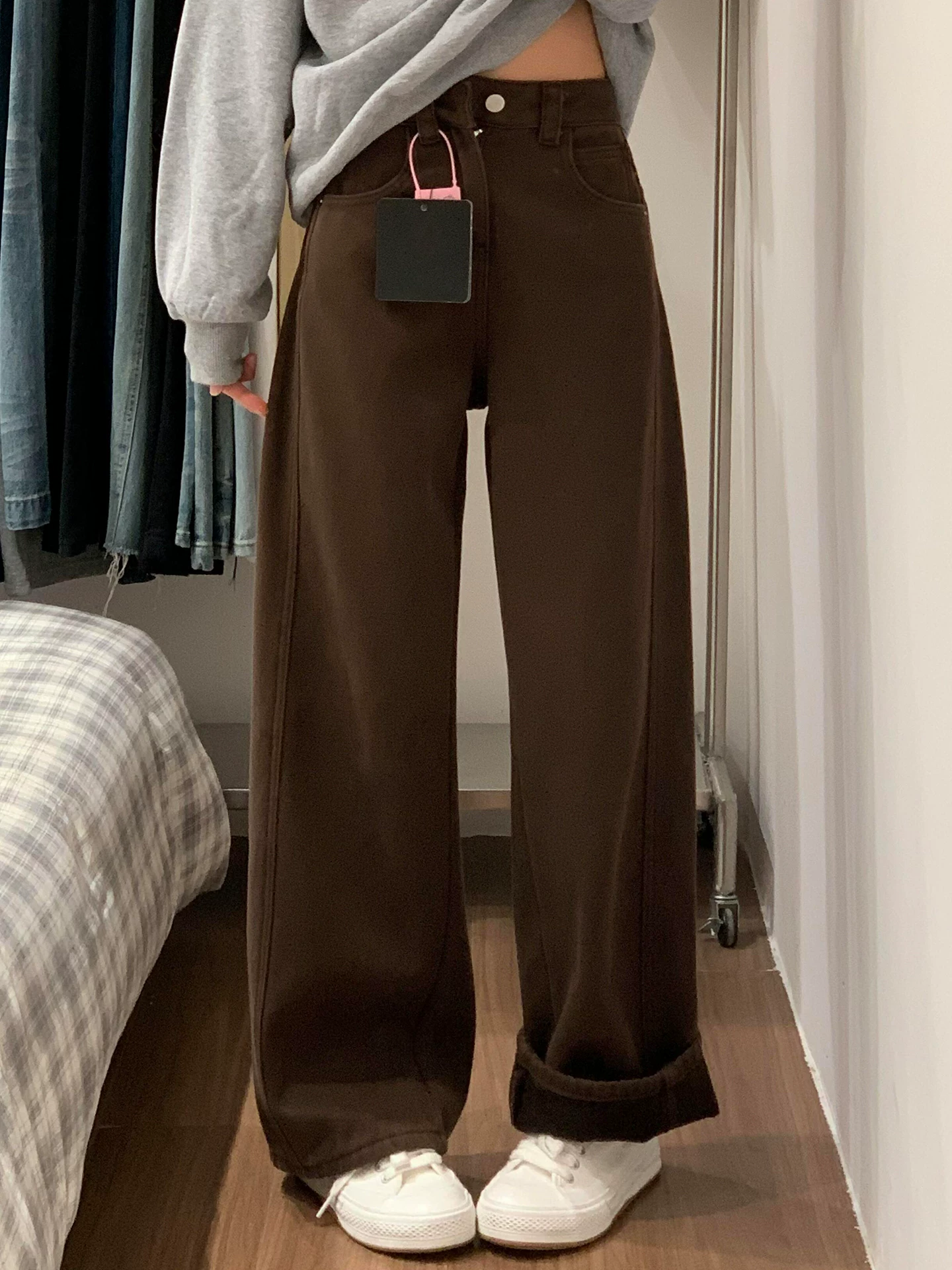 Quần jean ống cong dày lót lông cừu màu cà phê dành cho nữ, mùa thu đông, cỡ lớn, lưng cao, dáng rộng, dáng thon gọn, ống thẳng, quần ống rộng.