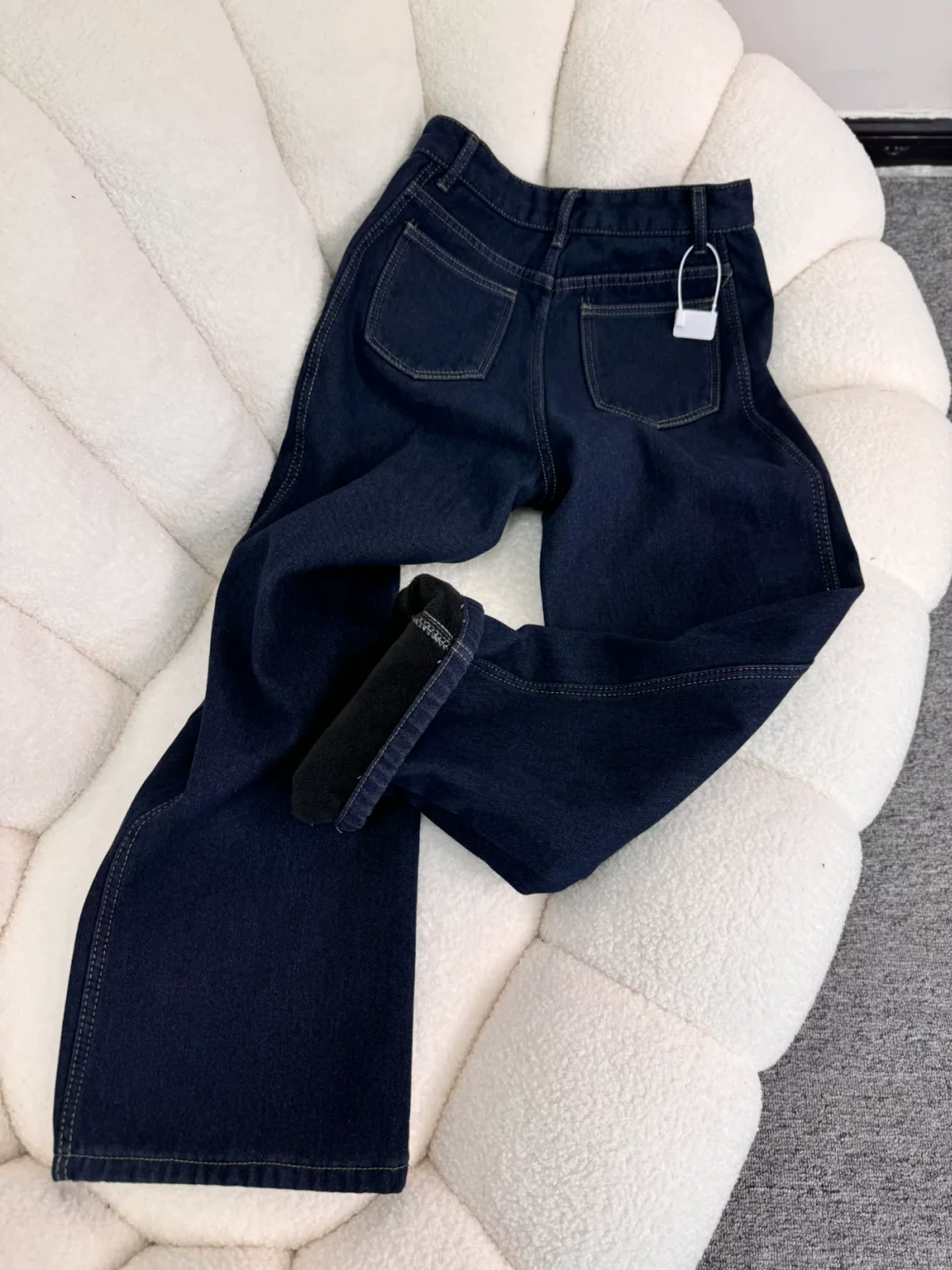 Quần jean ống đứng màu xanh đậm cổ điển dành cho nữ, mùa thu đông, cỡ lớn, lưng cao, giảm béo, lót lông cừu, quần ống rộng dày dặn.