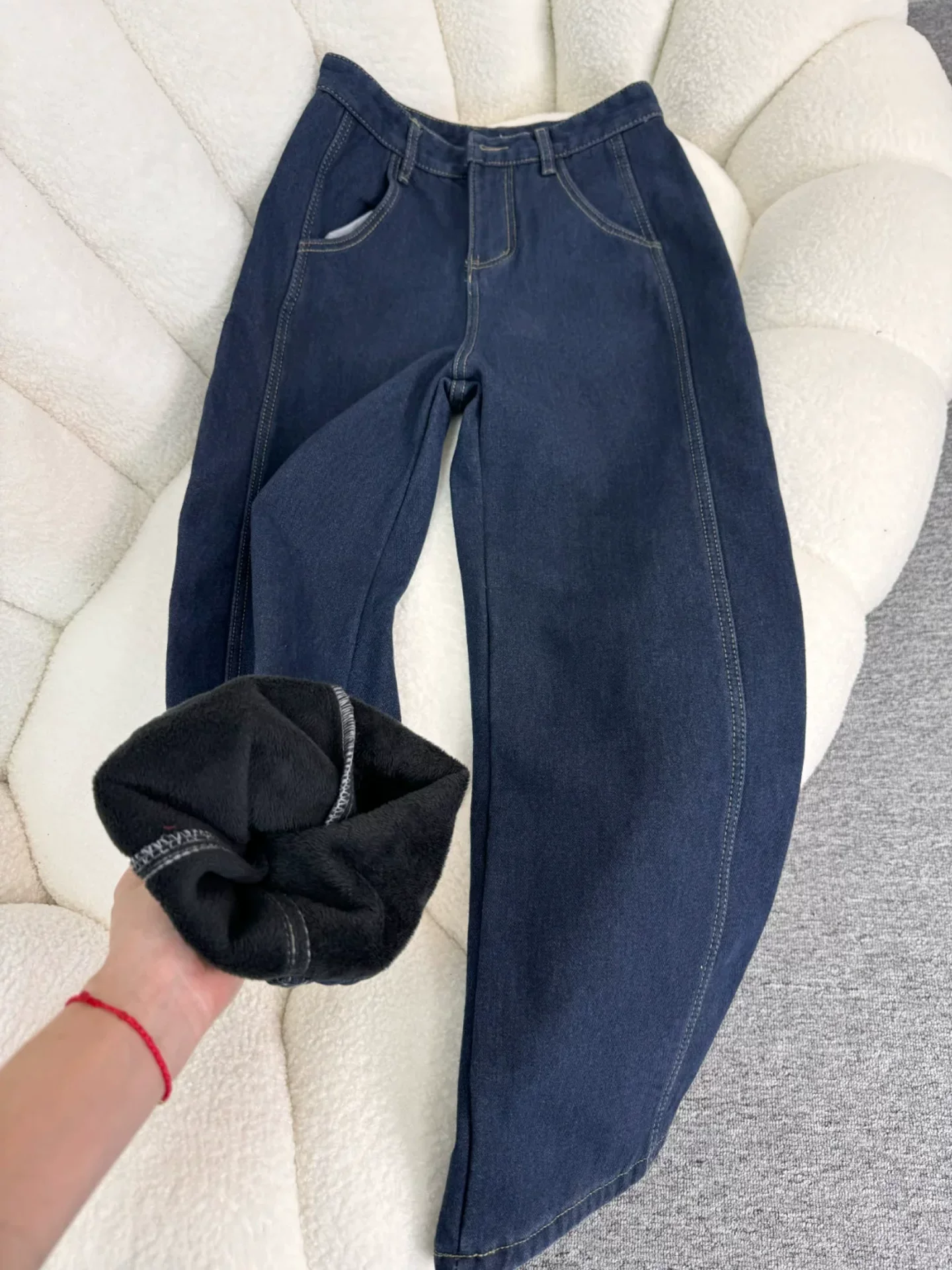 Quần jean ống đứng màu xanh đậm cổ điển dành cho nữ, mùa thu đông, cỡ lớn, lưng cao, giảm béo, lót lông cừu, quần ống rộng dày dặn.