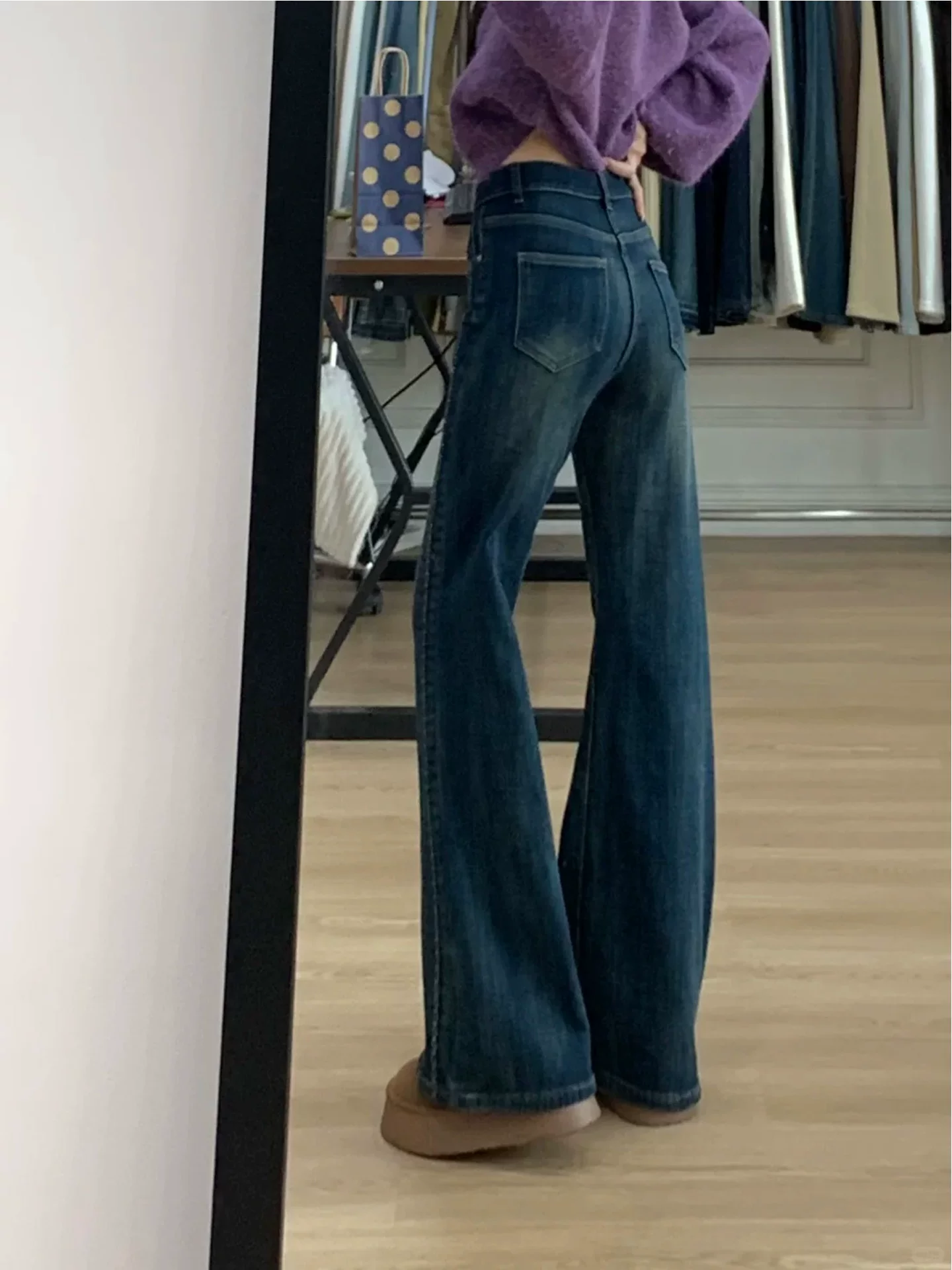 Quần jean ống loe dày lót lông màu xanh xám kiểu Mỹ dành cho nữ, mùa đông, cỡ lớn, lưng cao, dáng rộng, thon gọn, không bó sát ở chân, quần ống loe