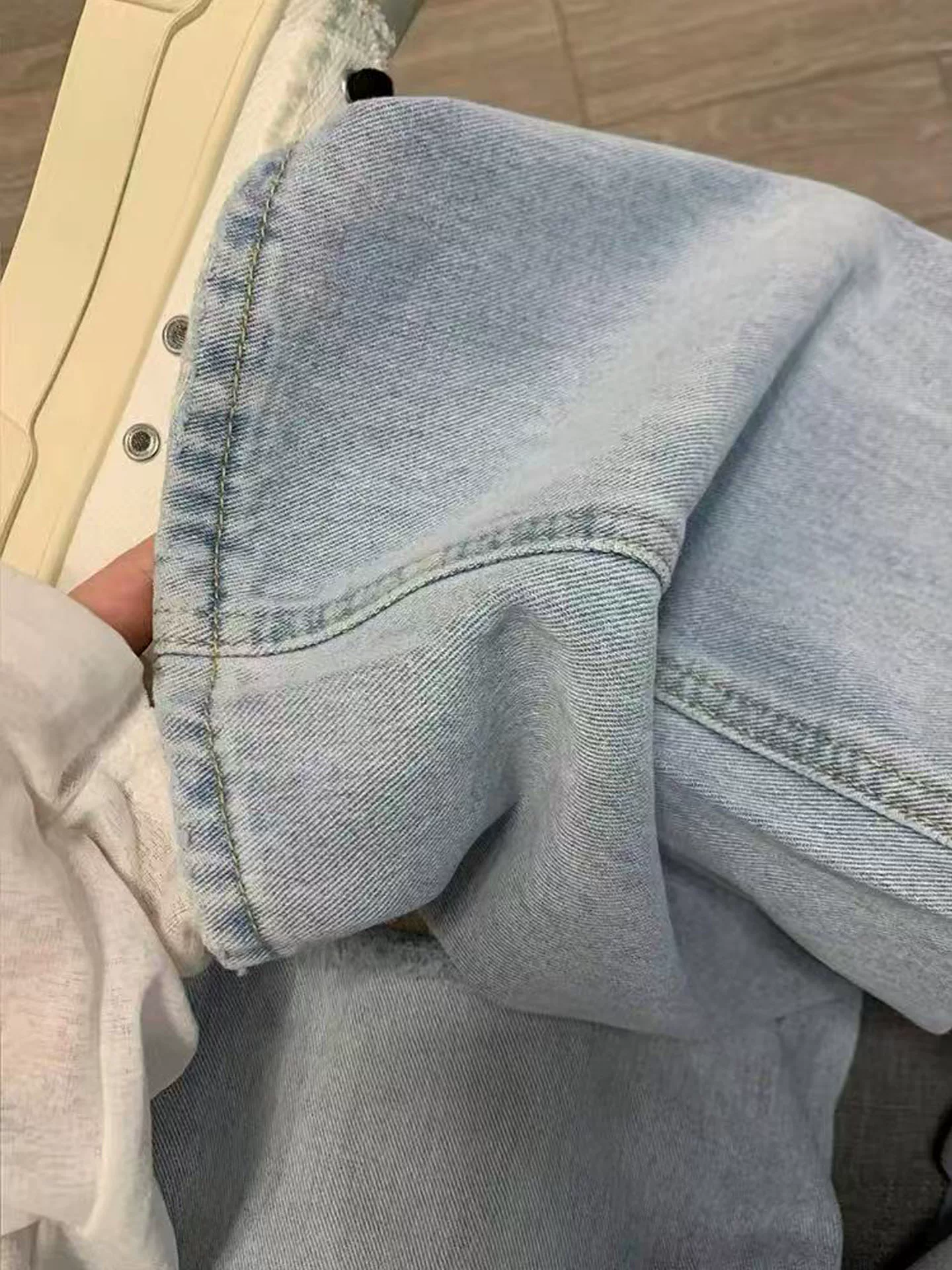 Quần jean ống đứng màu xanh nhạt có ren rách dành cho nữ, kiểu dáng mỏng mùa hè, cỡ lớn, lưng cao, dáng rộng, quần ống rộng giúp giảm béo.