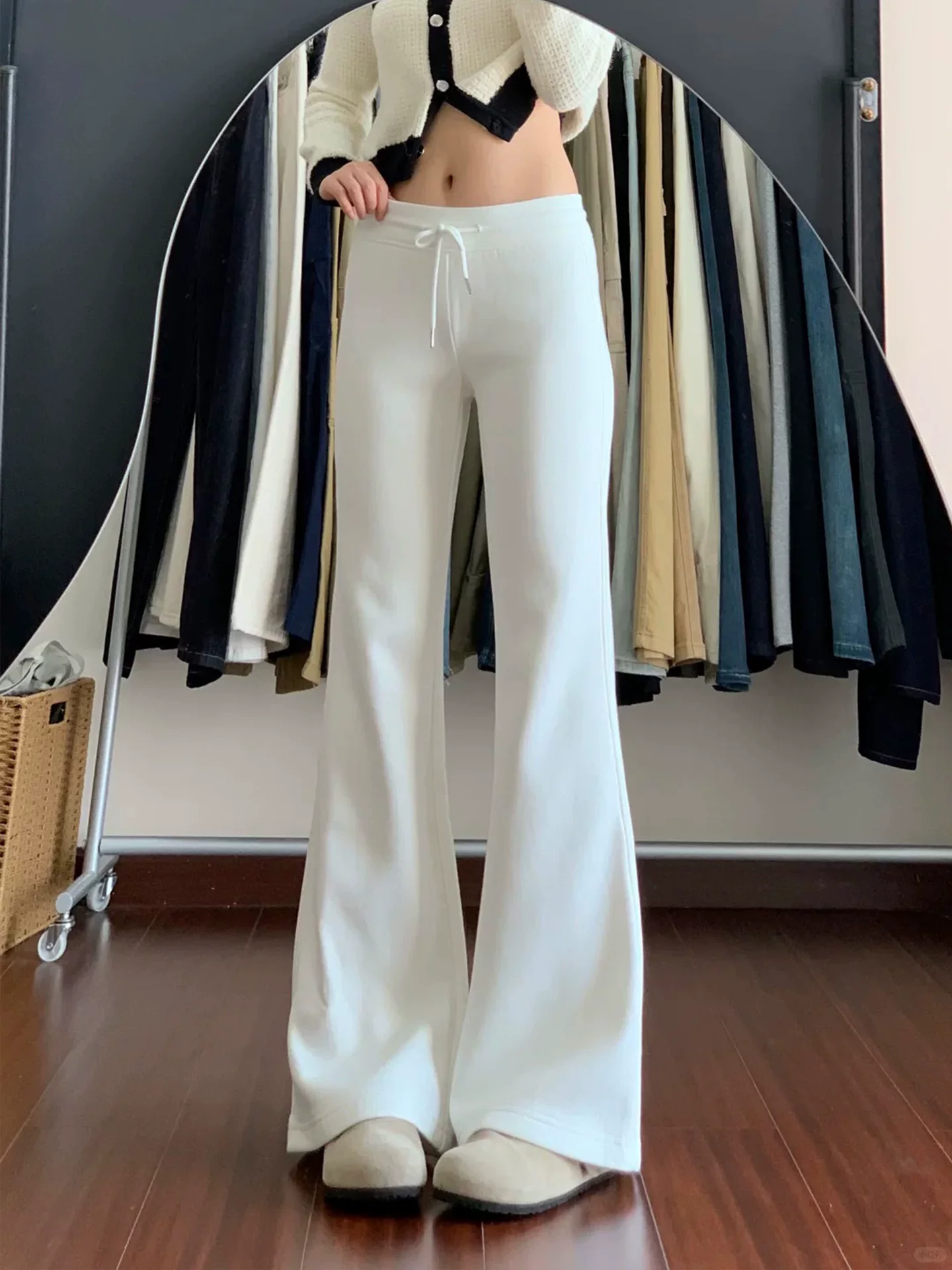 Quần âu nữ màu trắng xám, dáng rộng, mùa thu đông 2025, size lớn, dáng rộng, cạp cao, tôn dáng, quần thể thao lót lông cừu