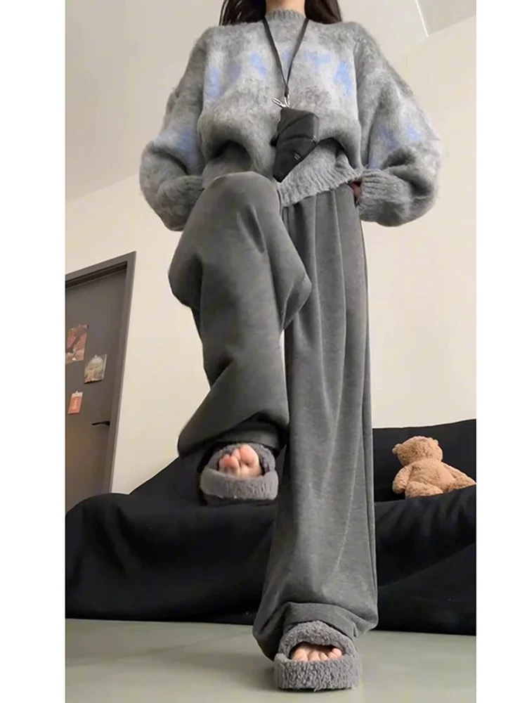 Quần gạo màu xám đậm kiểu thường dành cho nữ, kiểu mới thu đông 2025, size lớn, cạp cao, che hông, chất liệu mềm mại, dáng rộng tôn dáng.