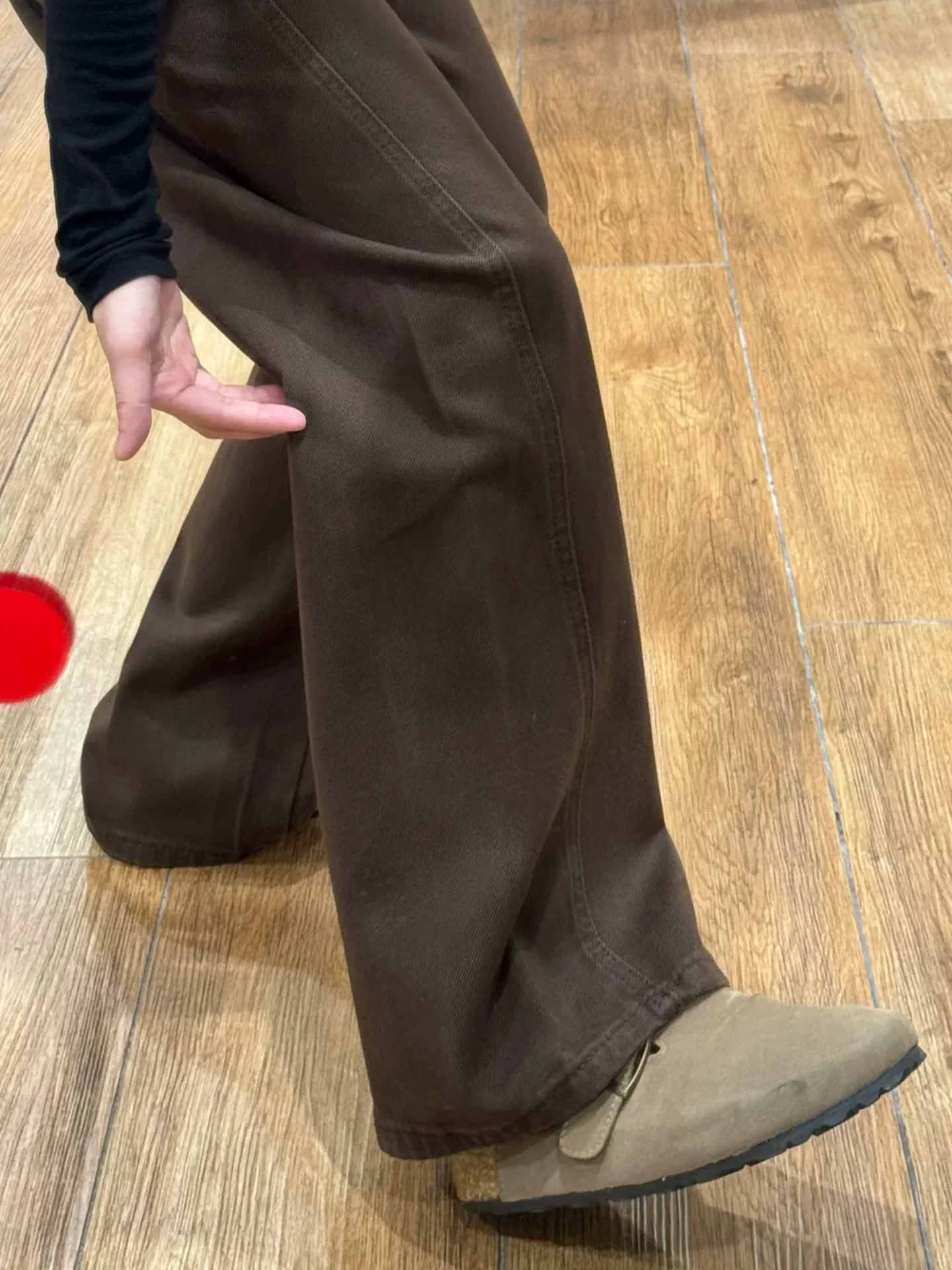 Quần jean viền cong màu cà phê dành cho nữ, mùa thu, cỡ lớn, lưng cao, che hông, giảm béo, dáng quả lê, nhỏ nhắn, quần ống rộng