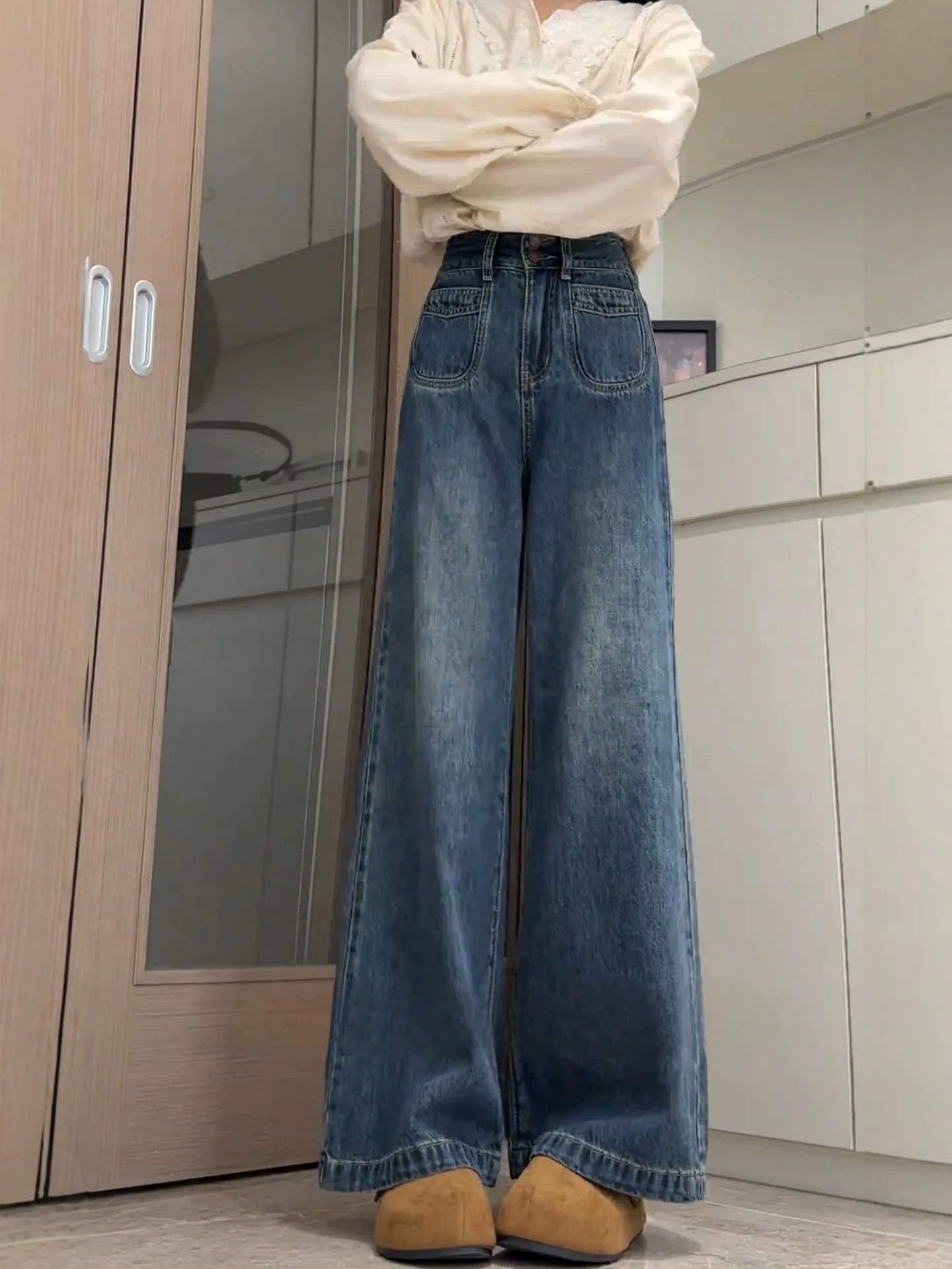 Quần jean ống rộng dày lót lông màu xanh cổ điển dành cho nữ, mùa thu đông, cỡ lớn, lưng cao, dáng rộng, dáng thon gọn, ống thẳng, quần dài đến sàn.