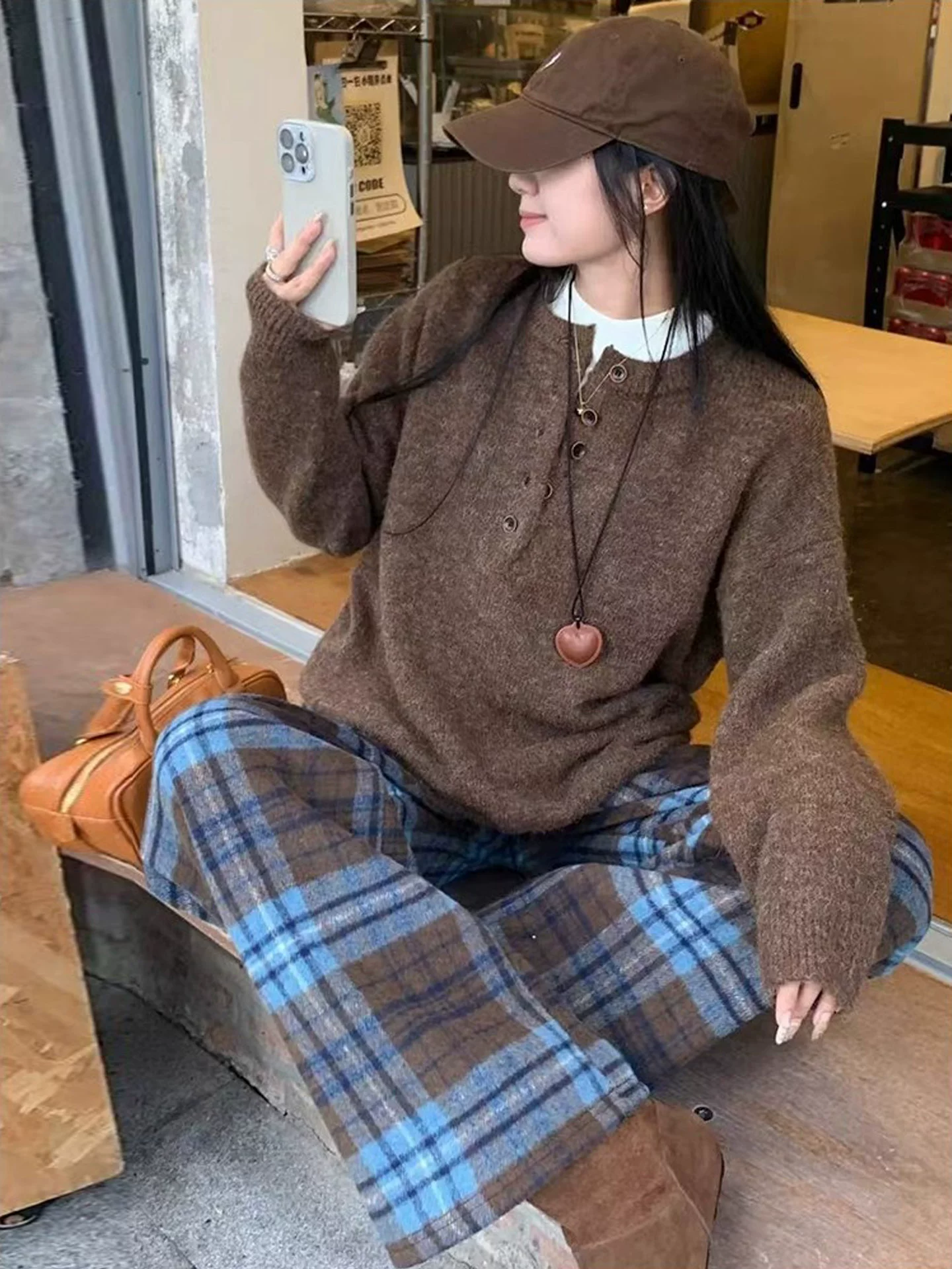 Quần ống rộng lót lông kẻ sọc cổ điển dành cho nữ, mùa thu đông, cỡ lớn, lưng cao, giảm béo, phong cách lười biếng, quần len thường ngày.