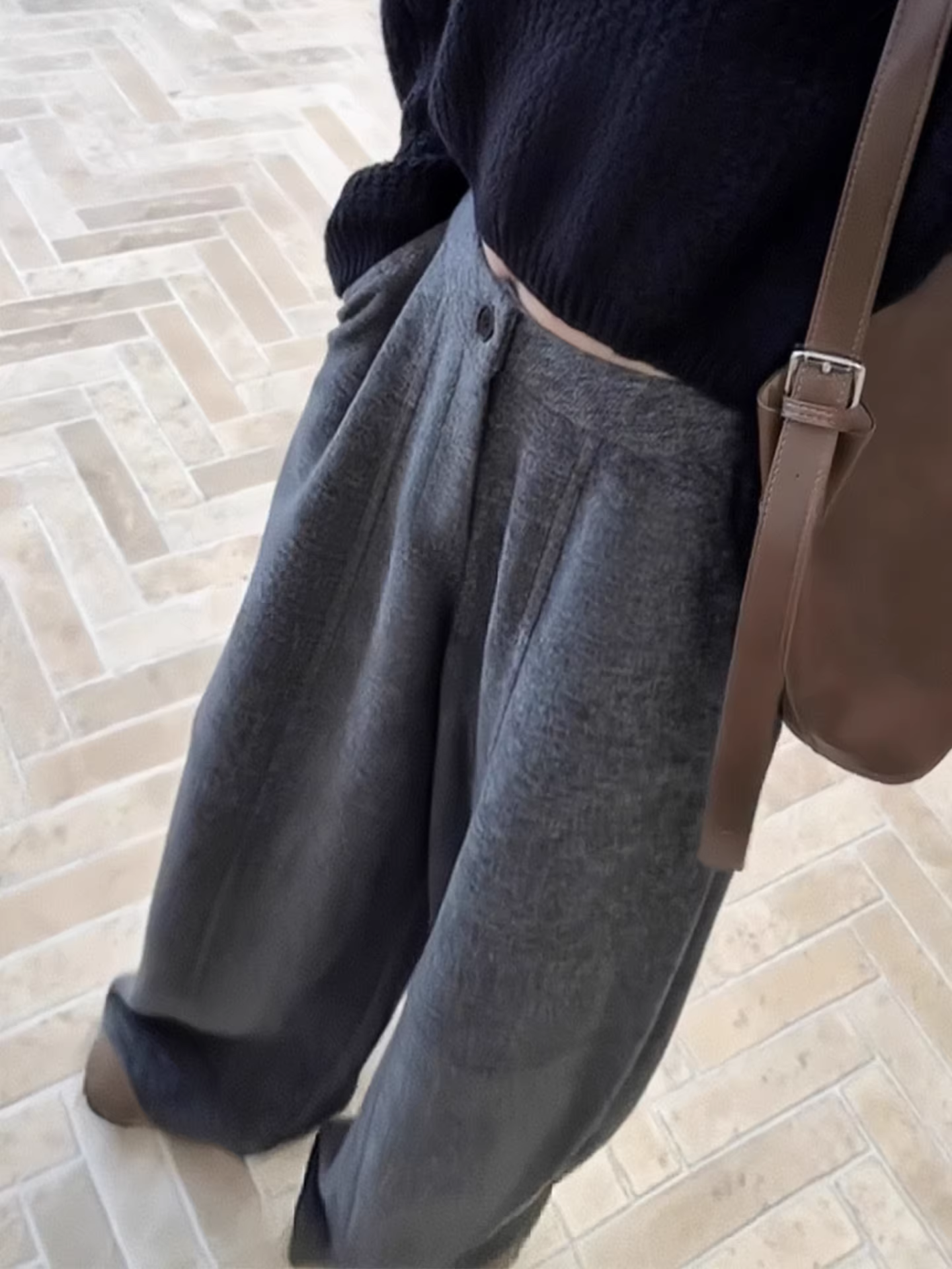 Quần âu màu xám dành cho nữ, mùa thu đông, cỡ lớn, lót lông cừu, dày dặn, hông rộng, chân dày, lưng cao, quần ống rộng bằng len.