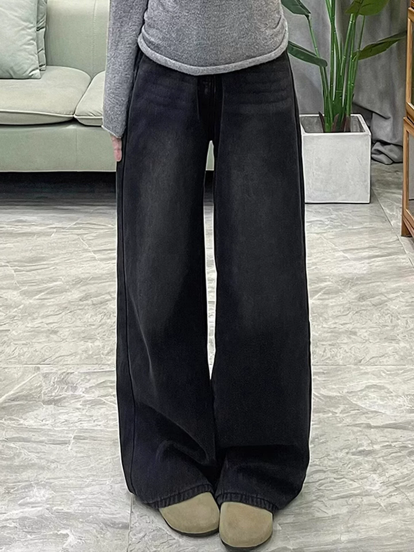 Quần jean ống rộng màu đen và xám cạp cao cổ điển dành cho nữ, kiểu dáng mùa thu mới, cỡ lớn, dáng rộng, quần dài thẳng tôn dáng.