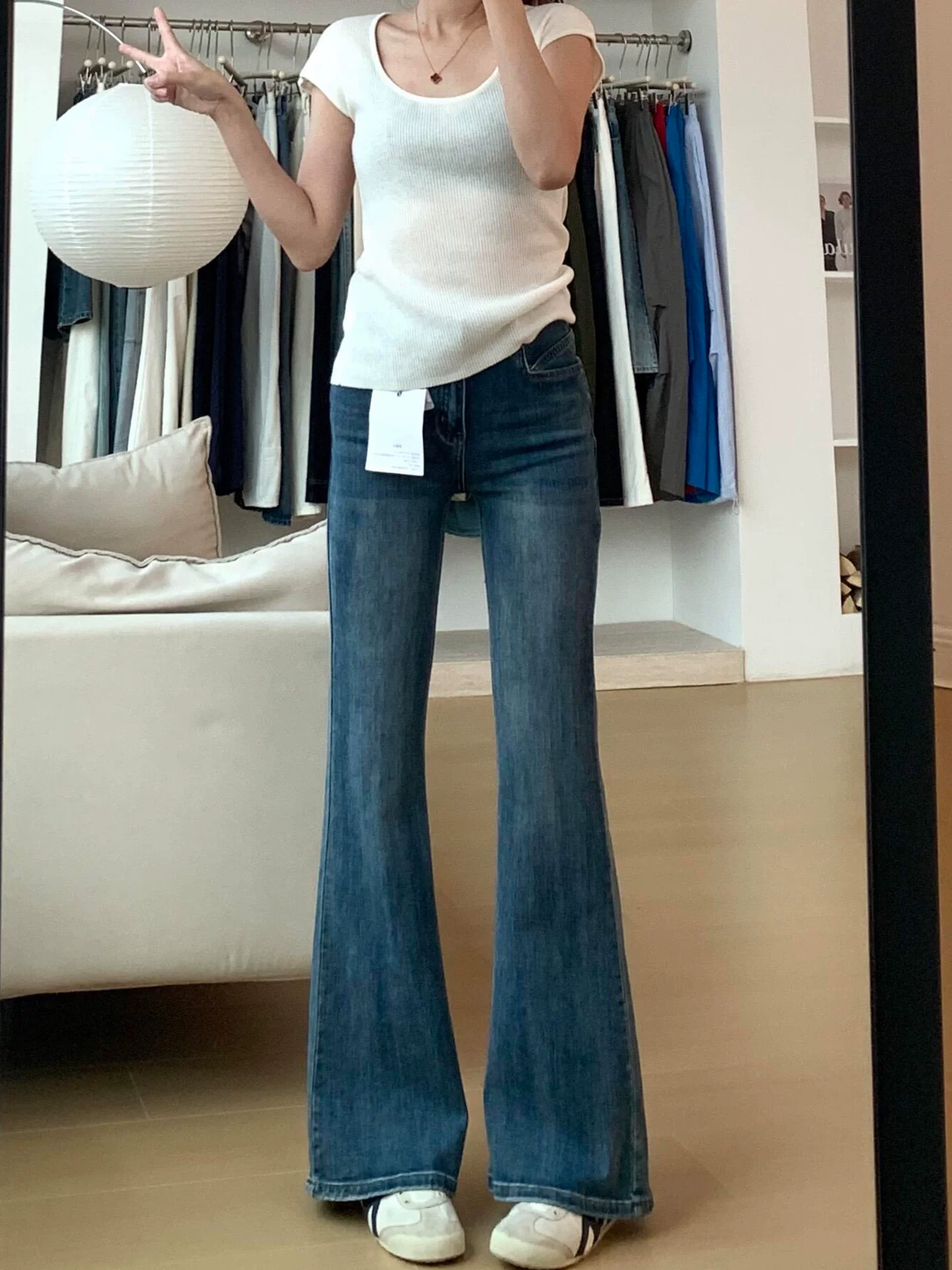 Quần jeans loe nữ thu đông 2025, size lớn, cạp cao, co giãn, che hông, tôn dáng, kiểu dáng chuông, dành cho người có thân hình quả lê