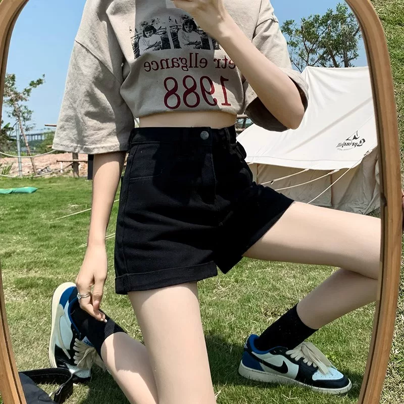 Quần short denim đen dành cho nữ, cỡ lớn mùa hè, cạp cao, quần short chữ A co giãn, che hông, giảm béo, viền quần cuộn, quần ống rộng.