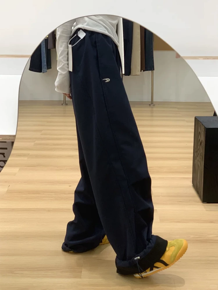 Quần cargo dày dặn lót lông cừu dành cho nữ, phong cách thu đông, cỡ lớn, lưng cao, dáng rộng, che hông, giảm béo, quần ống rộng thể thao.