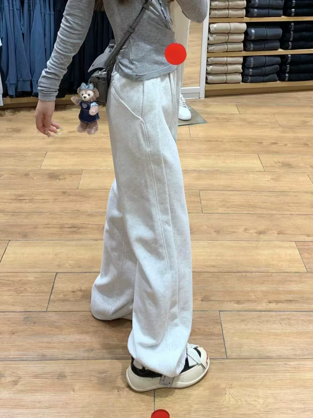 Quần âu nữ màu xám bông tuyết, kiểu thu đông 2024, size lớn, lót lông cừu, dày dặn, cạp cao, tôn dáng, quần thể thao.