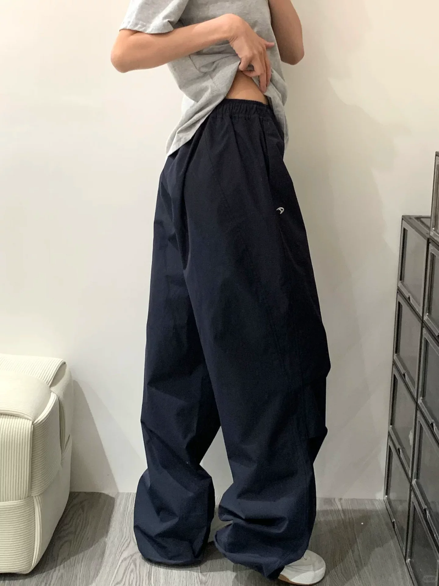 Quần cargo màu xanh hải quân dành cho nữ, cỡ lớn mùa hè, quần nhanh khô dành cho người có thân hình quả lê, quần thể thao ống rộng lưng cao dáng rộng