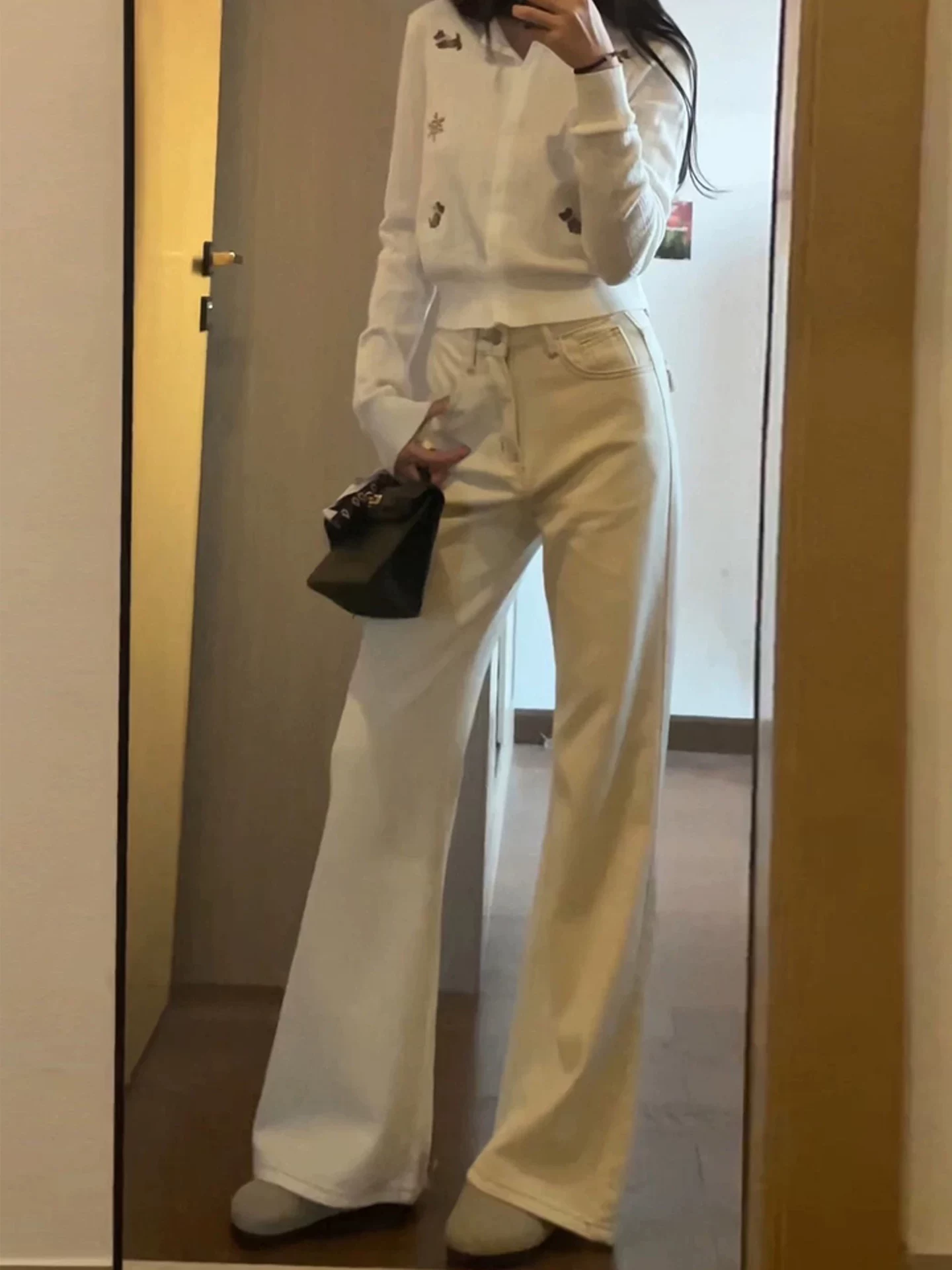 Quần jean ống loe lót lông màu trắng nhạt dành cho nữ, mùa thu đông, cỡ lớn, lưng cao, giảm béo, dáng suôn, quần ống loe không bó sát