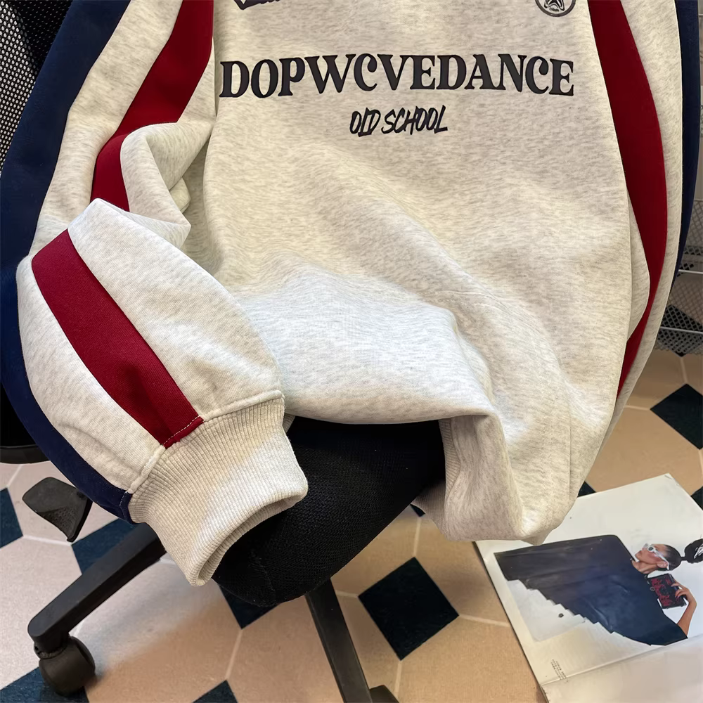 Áo khoác có mũ trùm đầu bằng vải dệt màu phối màu theo xu hướng châu Âu và Mỹ dành cho nữ, phong cách xuân thu, áo khoác cỡ lớn kiểu đường phố cao cấp.