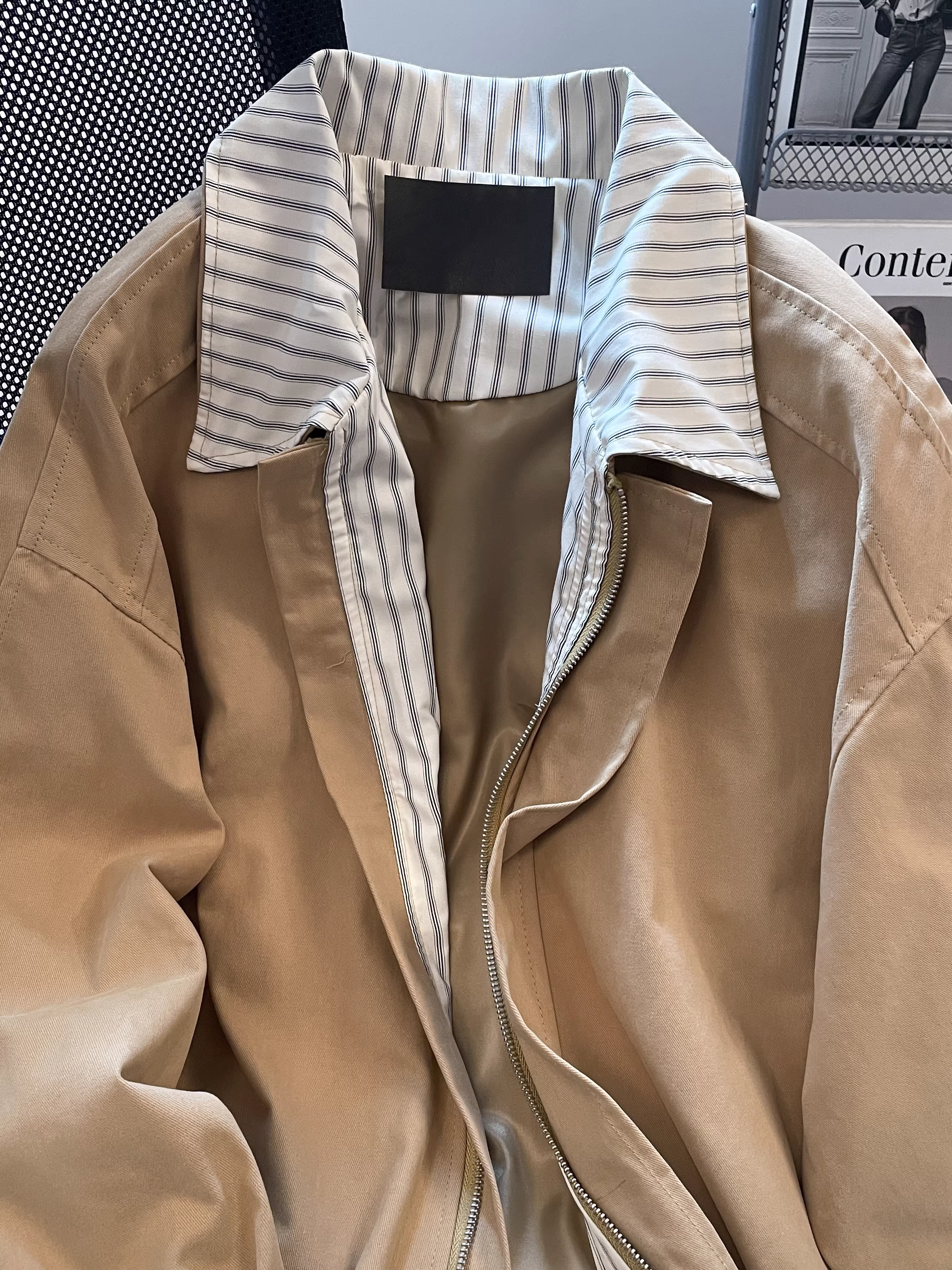 Áo khoác có cổ sọc chắp vá màu kaki kiểu Mỹ dành cho nữ, áo khoác ngoài dáng rộng, phong cách lười biếng giản dị cho mùa xuân, mùa thu và mùa đông.