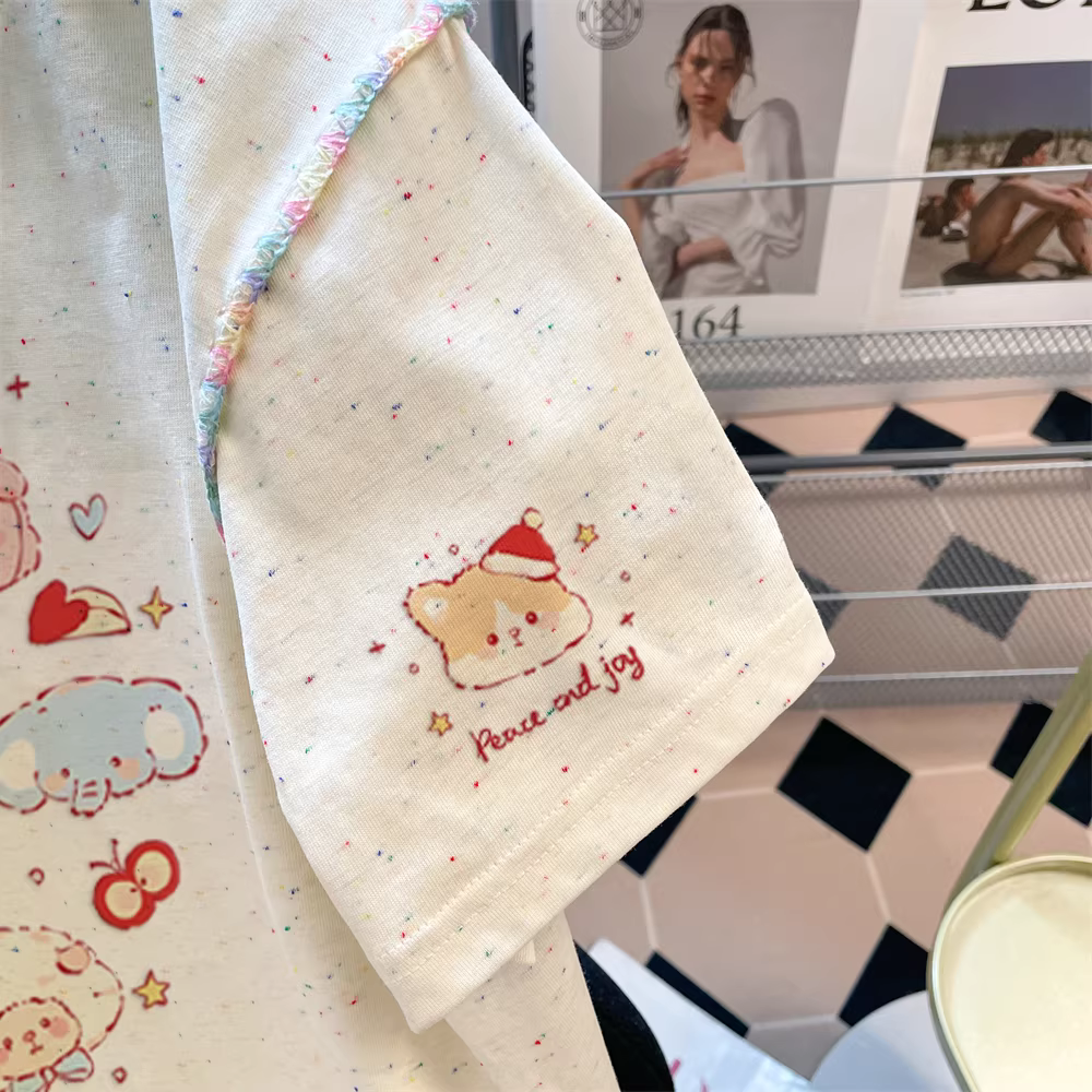 Áo thun ngắn tay hoạt hình chấm bi nhiều màu sắc ngọt ngào và dễ thương dành cho nữ, áo mùa hè phong cách dopamine độc đáo và đẹp mắt giúp bạn trông trẻ hơn.