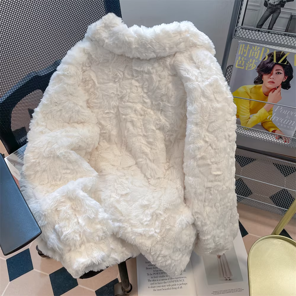 Áo khoác cotton len cừu kiểu dáng nhẹ nhàng và dịu dàng dành cho nữ, mùa thu đông, cỡ nhỏ, áo khoác cotton dày và mềm mại.