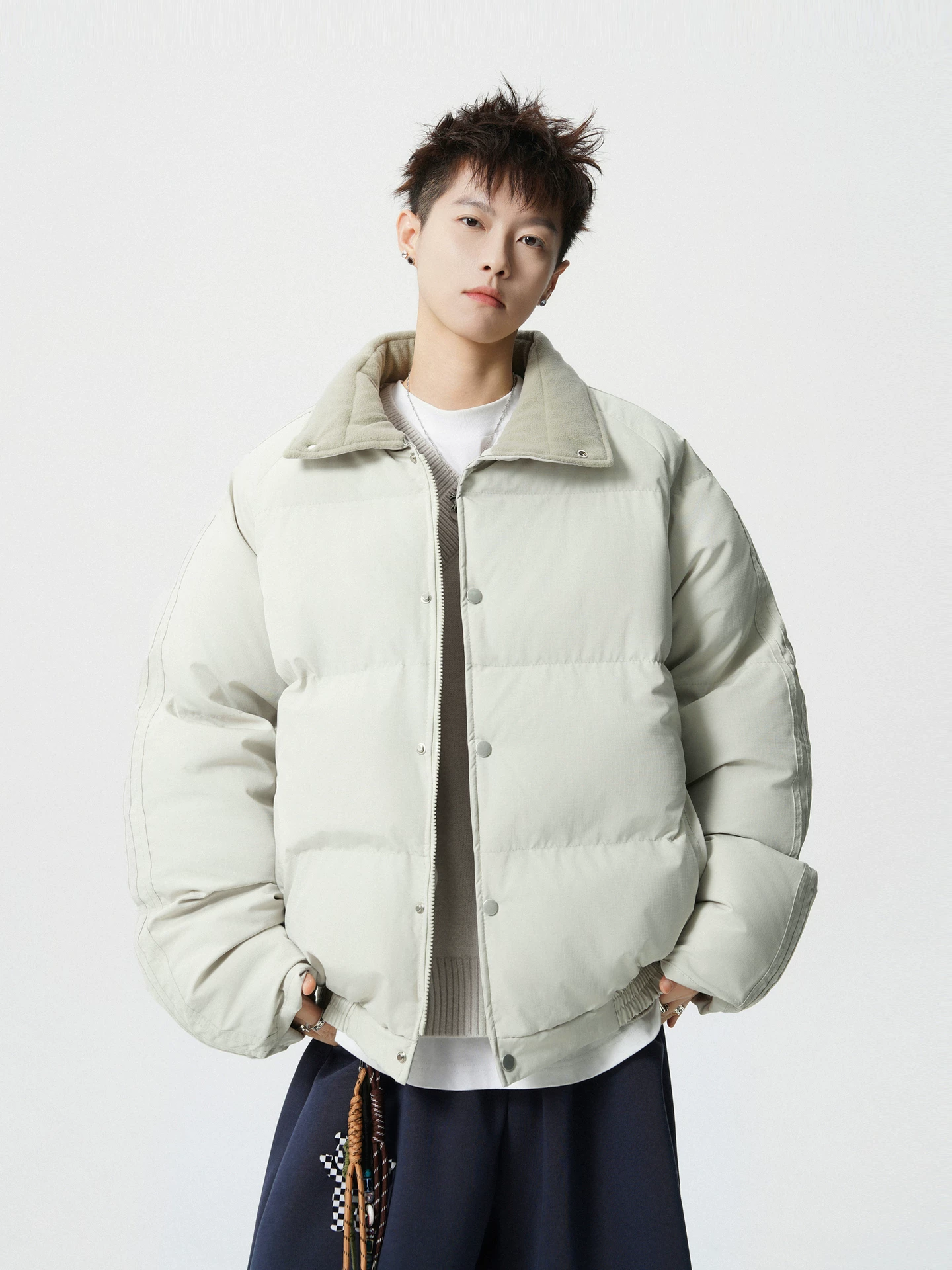 Áo khoác cotton cổ đứng màu trơn đơn giản, hợp thời trang mùa đông của Wukong dành cho nam, kiểu dáng rộng rãi và đa năng, áo khoác phao ấm áp dành cho cặp đôi.