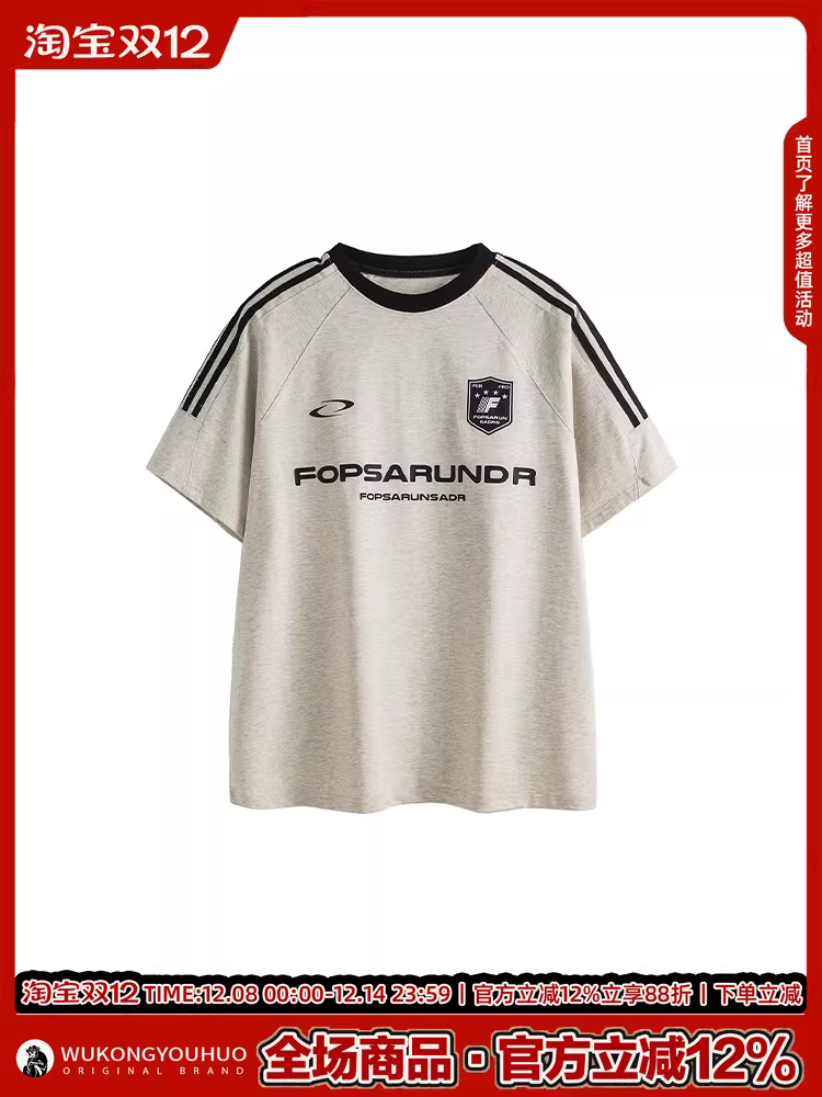 Wukong có sẵn áo thun ngắn tay in sọc cổ điển Mỹ dành cho nam và nữ, áo thể thao rộng rãi dành cho cặp đôi mùa hè.