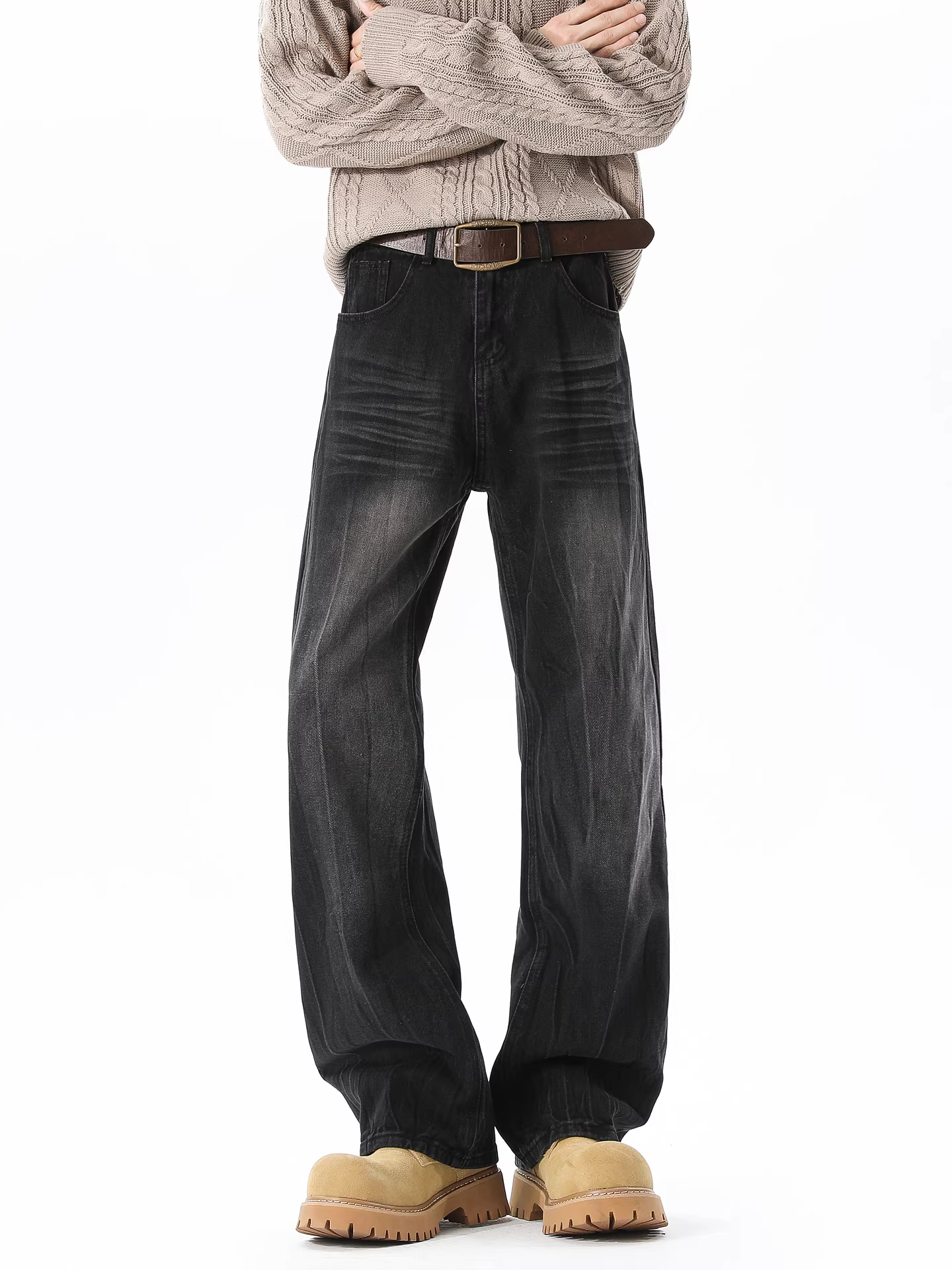 Ngộ Không có sẵn quần jean nam kiểu Mỹ, phong cách washed và distressed, dáng thẳng, ôm vừa vặn, quần ống rộng, thời trang và thoải mái.