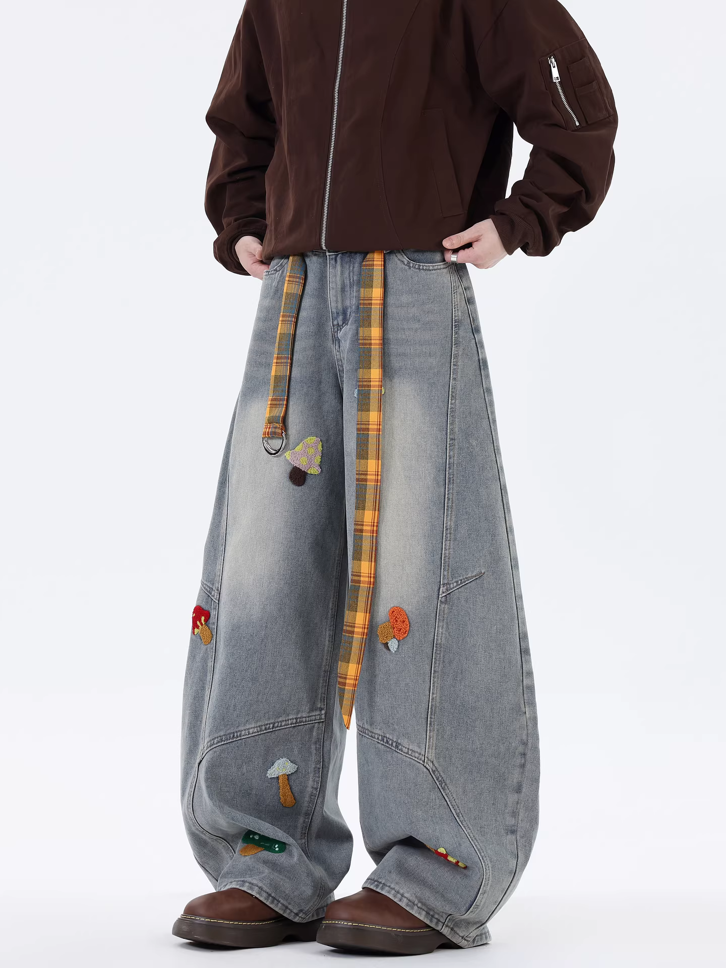 Wukong có sẵn quần jean nam dáng thẳng, kiểu Mỹ, phối vải ghép mảnh, kiểu dáng hiện đại, quần dài ống rộng, thoải mái và đa năng.