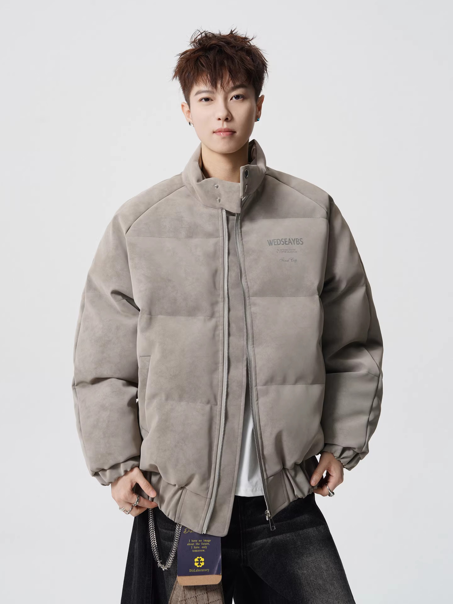 Áo khoác nam chất liệu da lộn in chữ phong cách hip-hop Âu Mỹ, kiểu dáng rộng, dày dặn, thương hiệu thời trang, có sẵn trong kho.