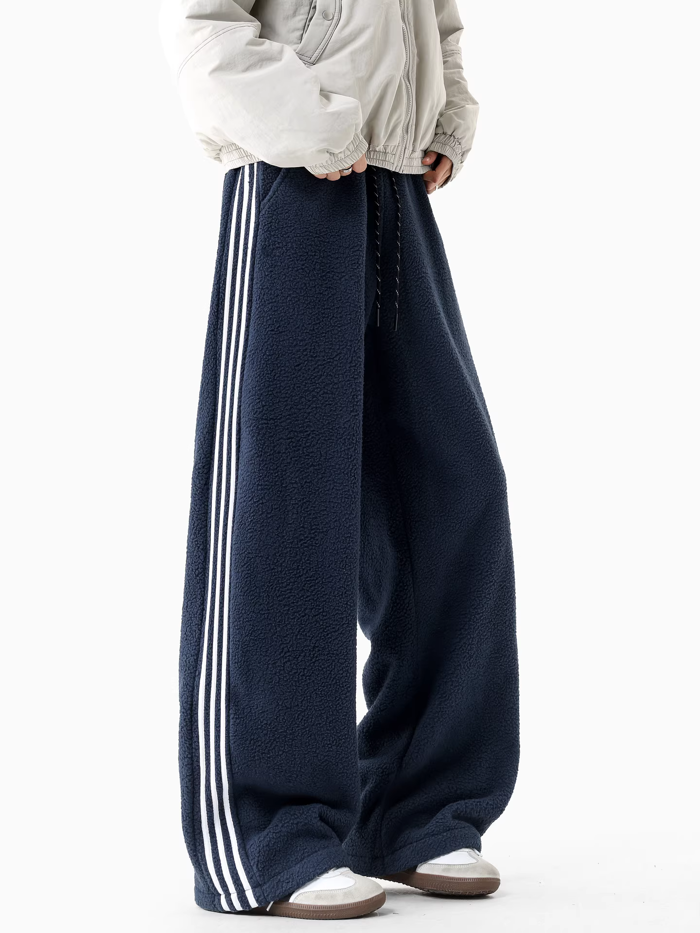 Ngộ Không có sẵn quần âu nam chất liệu len cừu kiểu Mỹ thời thượng, kẻ sọc dày dặn, phong cách vintage, ấm áp, đa năng, dáng rộng.