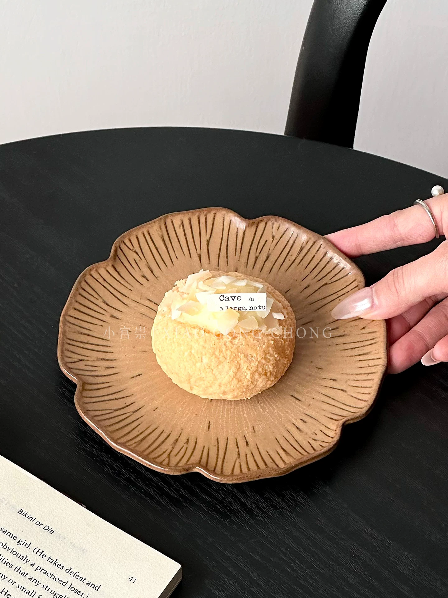 Đĩa tráng miệng hoa văn cổ điển, đĩa sứ cao cấp, đĩa bánh trà chiều tinh tế, đĩa ăn nhẹ, đĩa trái cây