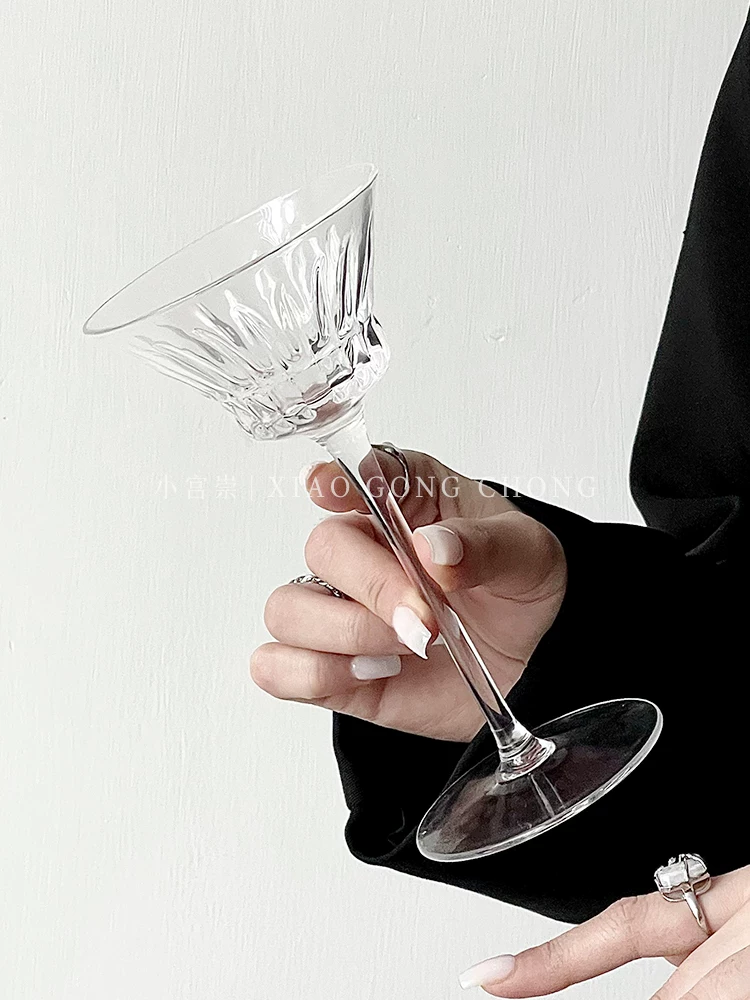 Ly khắc họa tiết kiểu Pháp, ly cocktail cao cấp, ly sâm panh, ly uống rượu tạo không khí ấm cúng, cốc thủy tinh