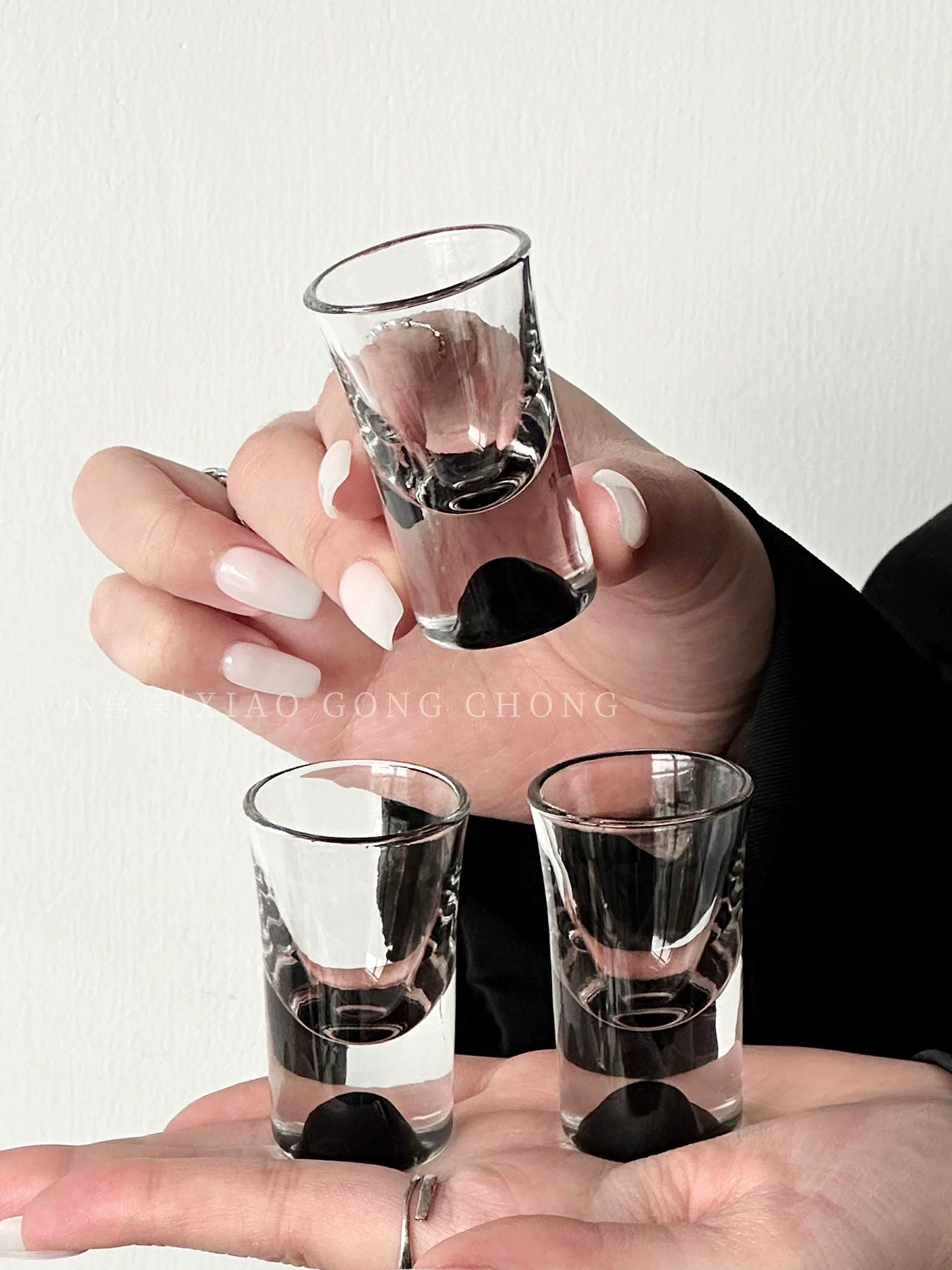 Ly rượu vang trắng cao cấp màu đen, ly rượu nhỏ sang trọng dùng trong gia đình, ly rượu shot, ly rượu mạnh, ly rượu sake