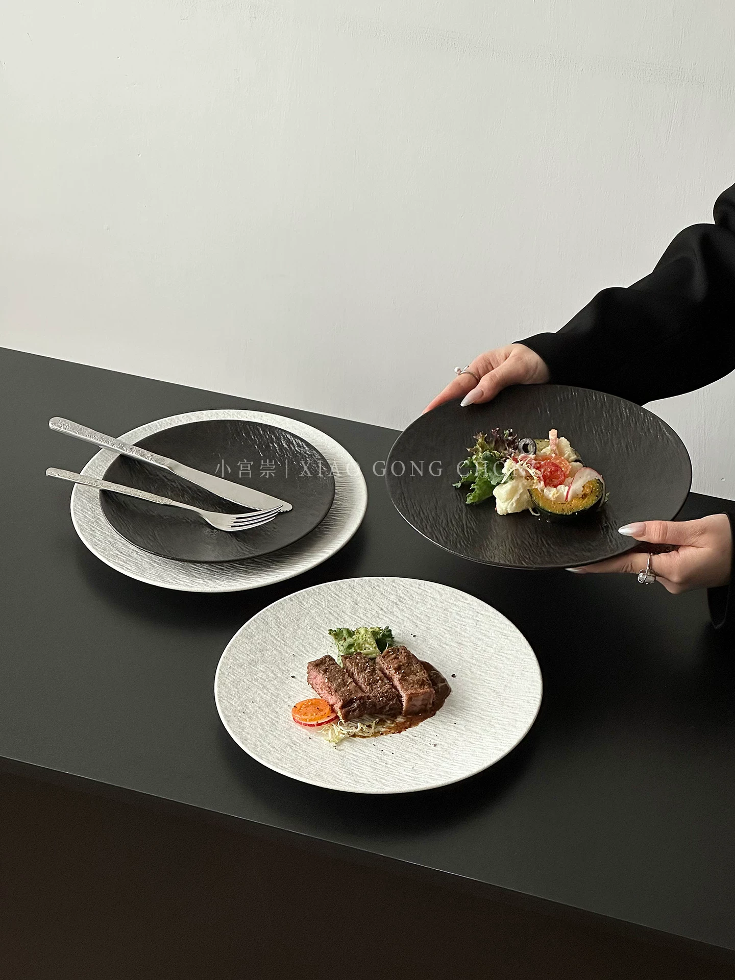Đĩa thịt bò bằng gốm có hoa văn đá cao cấp, đĩa kiểu phương Tây, đĩa đựng món ăn sang trọng và tinh tế, đĩa đựng mì ống, bộ đồ ăn đĩa nông sáng tạo dùng trong gia đình.