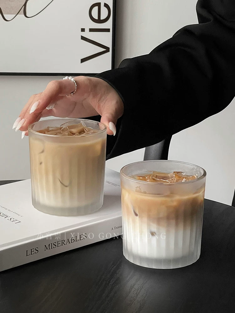 Ly thủy tinh sọc dọc mờ dùng cho cà phê latte đá kiểu Mỹ, ly uống nước lạnh phong cách ins, ly nước ép, ly mocha pha lạnh.