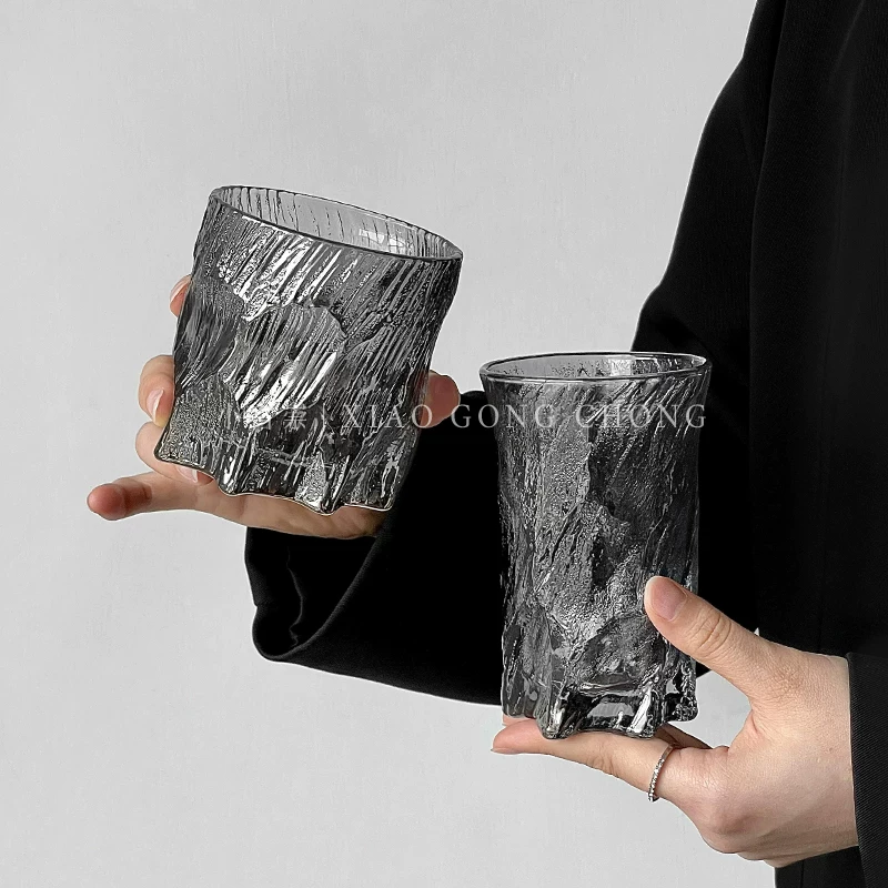 Ly đá cao cấp phong cách Ins với ly rượu whisky, ly rượu mạnh, ly cà phê, ly nước có họa tiết sông băng sáng tạo và đẹp mắt.