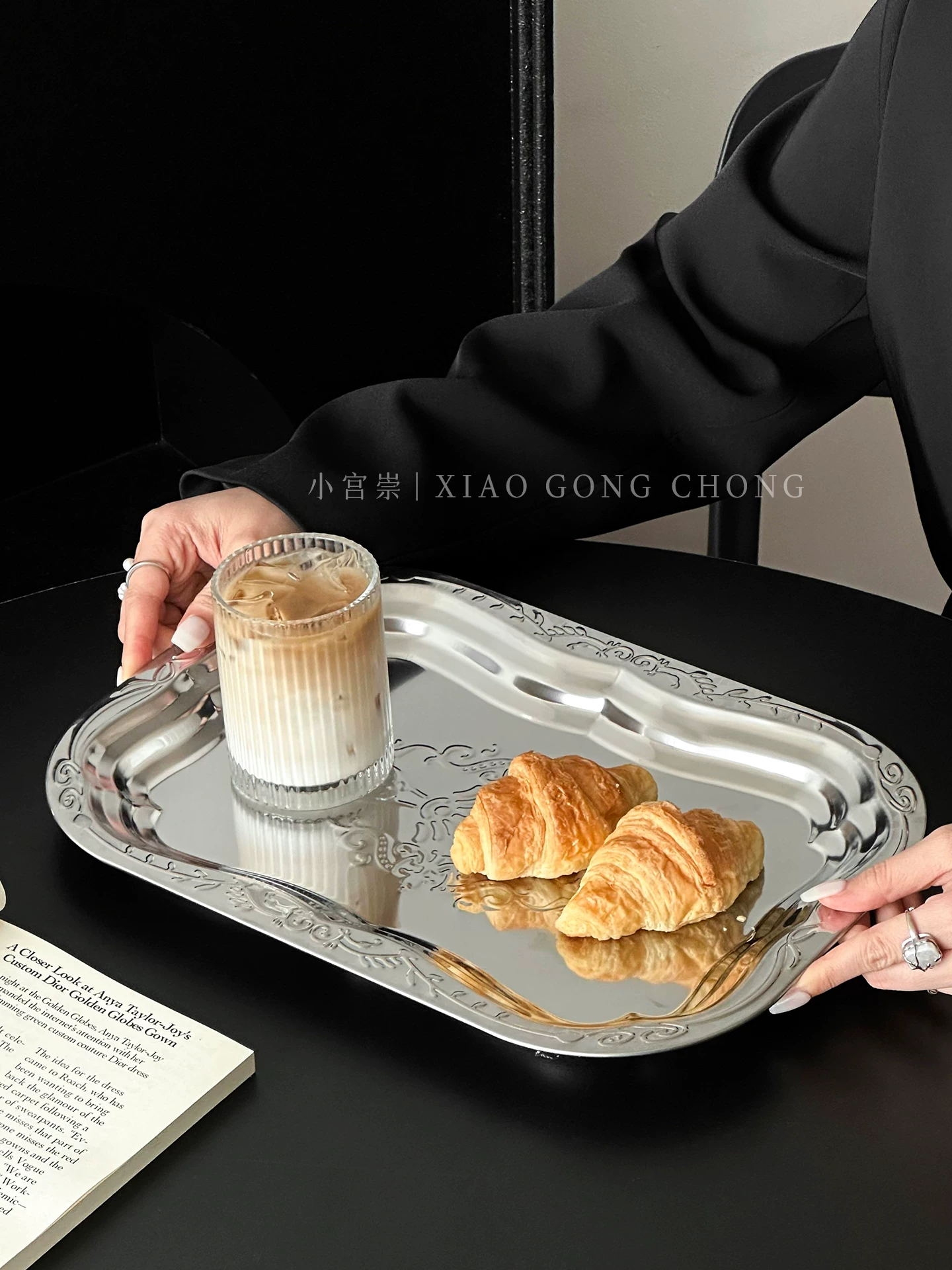 Khay đựng bánh kiểu Pháp cao cấp bằng thép không gỉ, kiểu cổ điển, có họa tiết nổi, khay để bàn, khay đựng đồ gia dụng