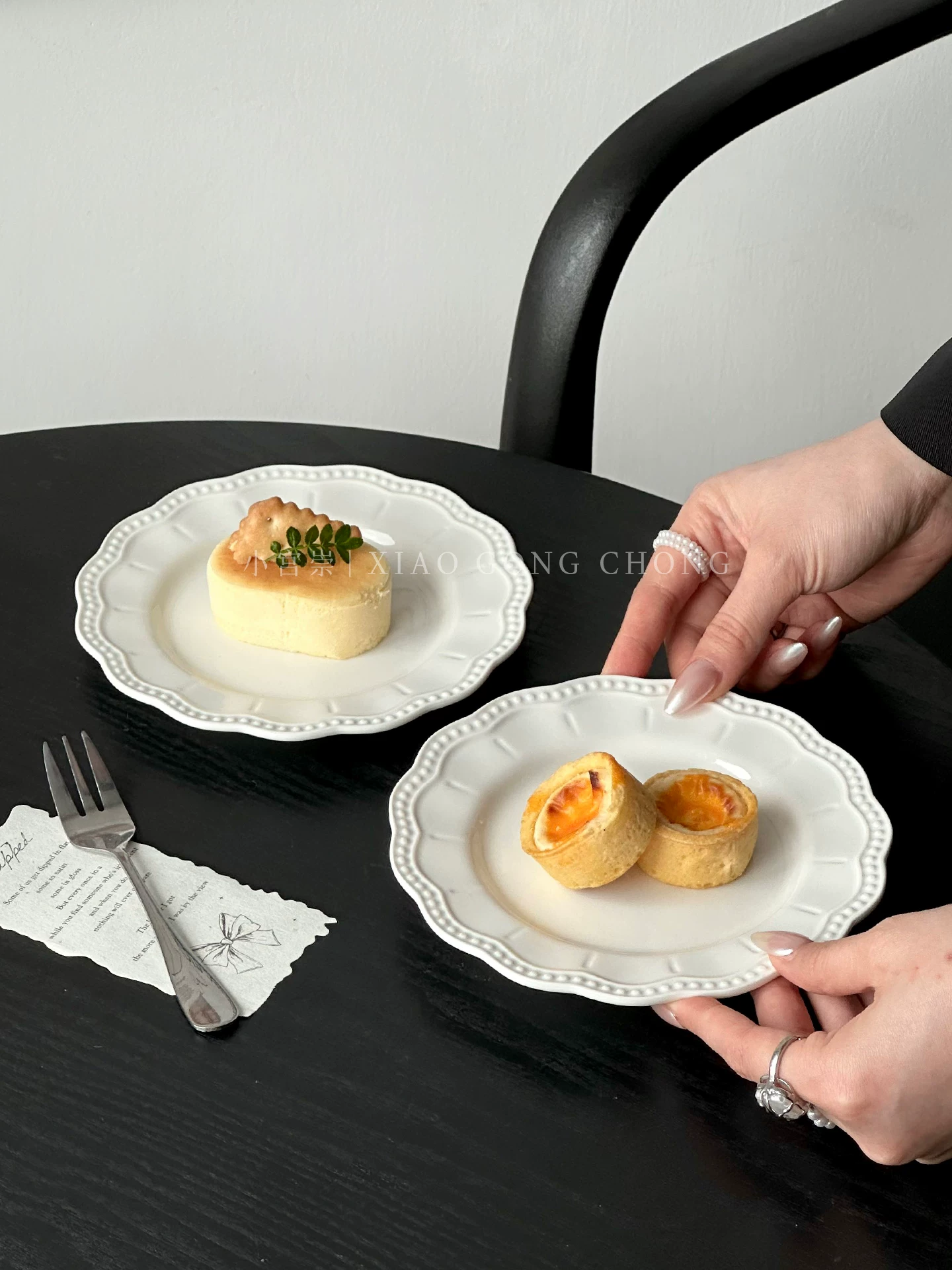 Đĩa tráng miệng ren nổi kiểu Pháp cổ điển, đĩa bánh gốm sứ cao cấp, đĩa ăn nhẹ trà chiều tinh tế, đĩa ăn nhẹ