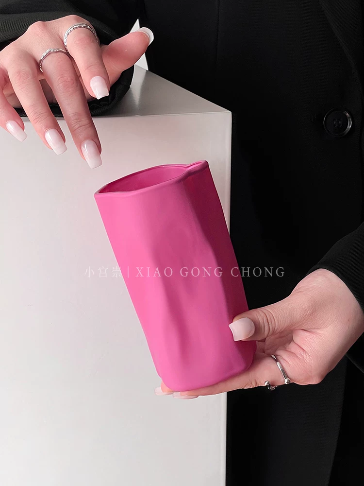 Cốc xoắn độc đáo màu đỏ hồng, nữ tính và thẩm mỹ, cốc nước theo phong cách Instagram, cốc đựng đồ uống, cốc cà phê, cốc thủy tinh.
