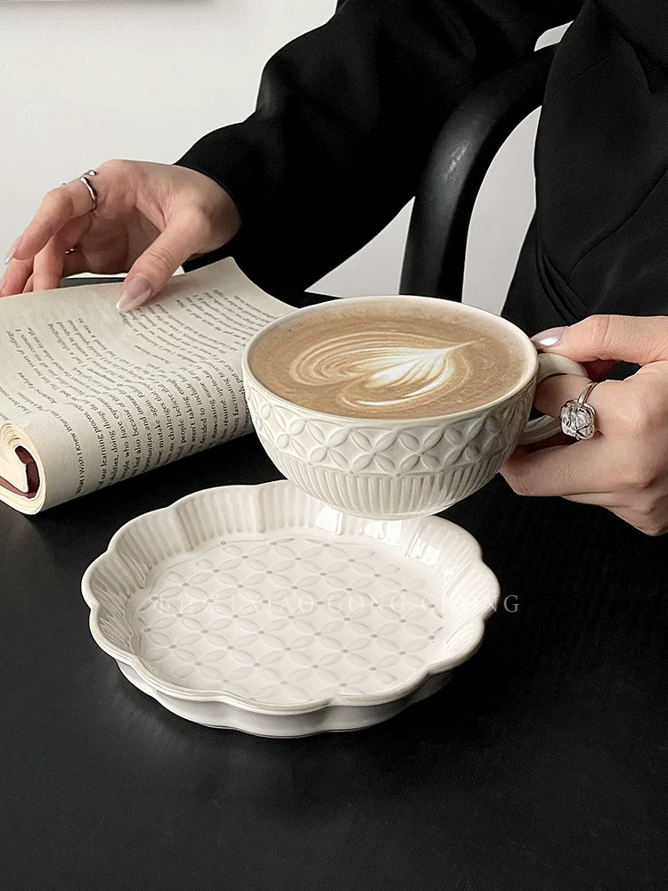 Bộ tách trà và đĩa sứ nổi họa tiết cổ điển, tách latte nghệ thuật gốm sứ cao cấp, cốc, tách latte, tách trà chiều