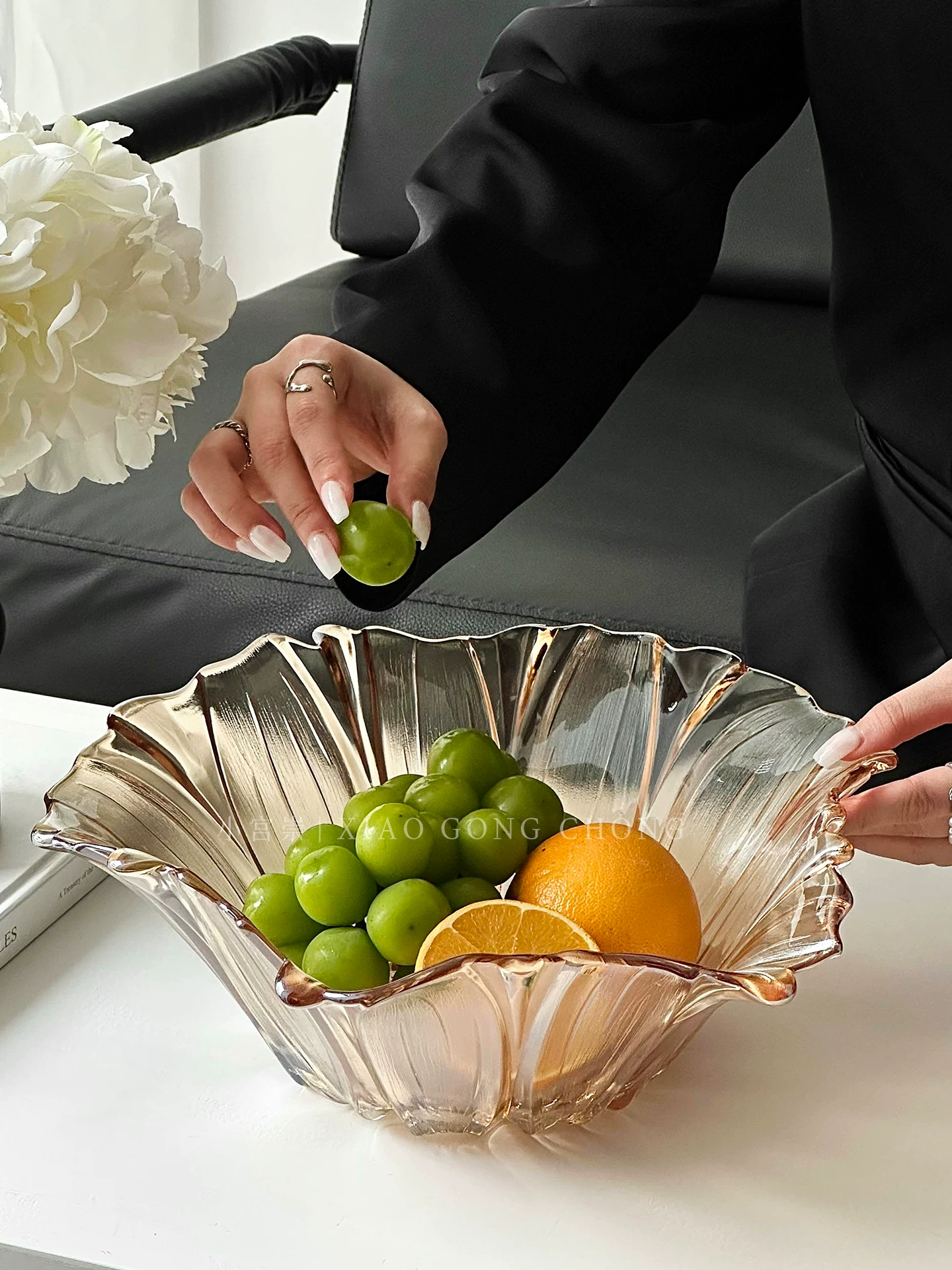 Đĩa đựng trái cây kiểu châu Âu cho phòng khách và phòng trà, bát đựng trái cây hoa hướng dương cao cấp và tinh tế, đĩa trưng bày đồ ăn nhẹ có giá trị cao